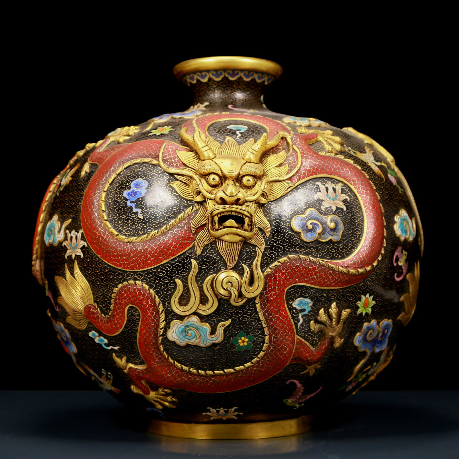 An Exquisite Cloisonne Auspicious Cloud and Dragon Pattern Vase (1 of 8)