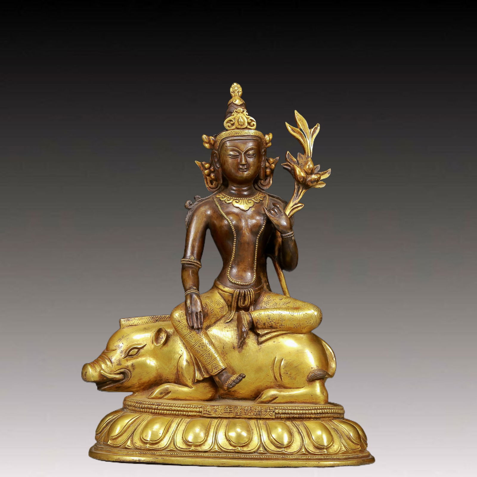 A Solemn Gilt Bronze Statue of Marici: A Solemn Gilt Bronze Statue of Marici,Qing Dynasty, China,Qianlong Seven-character Mark,Size:9.8inx5.9inx13.8in,Weight:7410g 