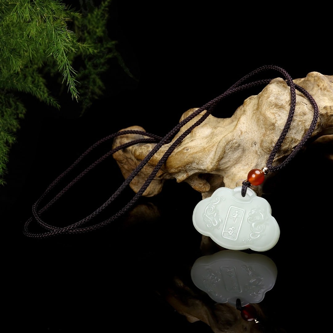 An Exquisite White Jade Dragon Pattern Pendant - 6