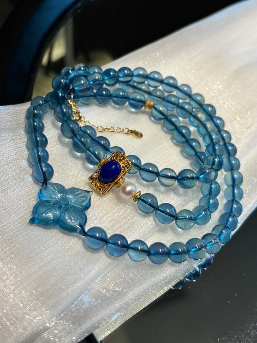 An Exquisite Aquamarine Necklace: An Exquisite Aquamarine Necklace,Size:0.3in,Weight:46.5g 海蓝宝项链