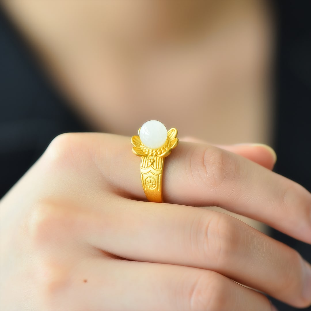 An Exquisite Sterling Silver-Gold Plated Inlaid White Jade Ring: An Exquisite Sterling Silver-Gold Plated Inlaid White Jade Ring,Size:0.3inx0.3in 纯银镀金镶白玉戒指