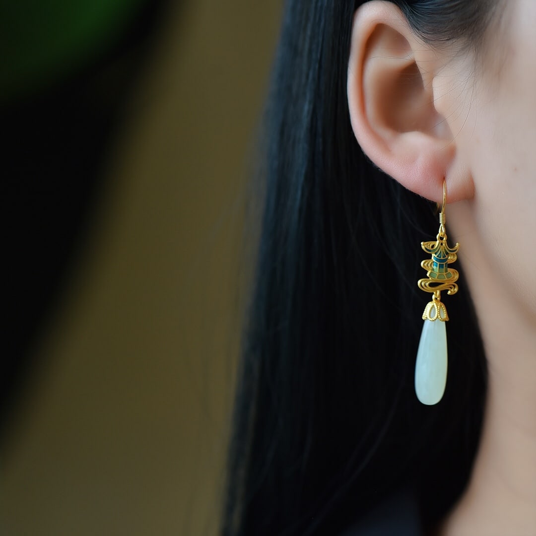 A Pair of Exquisite Sterling Silver-Gold Plated Inlaid White Jade Earrings: A Pair of Exquisite Sterling Silver-Gold Plated Inlaid White Jade Earrings 一对纯银镀金镶白玉耳环