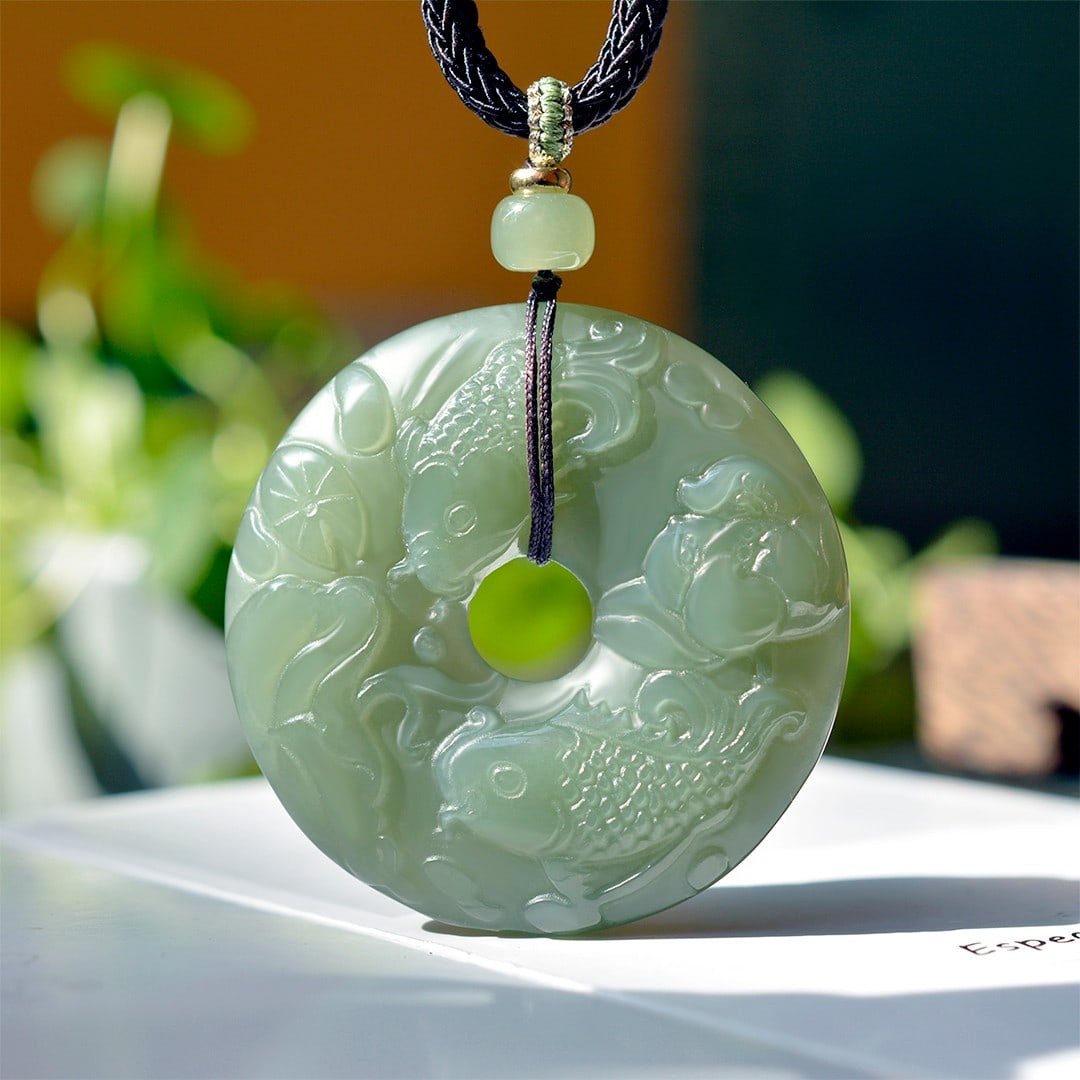 An Exquisite Greenish Jade Fish Pattern Pendant - 3
