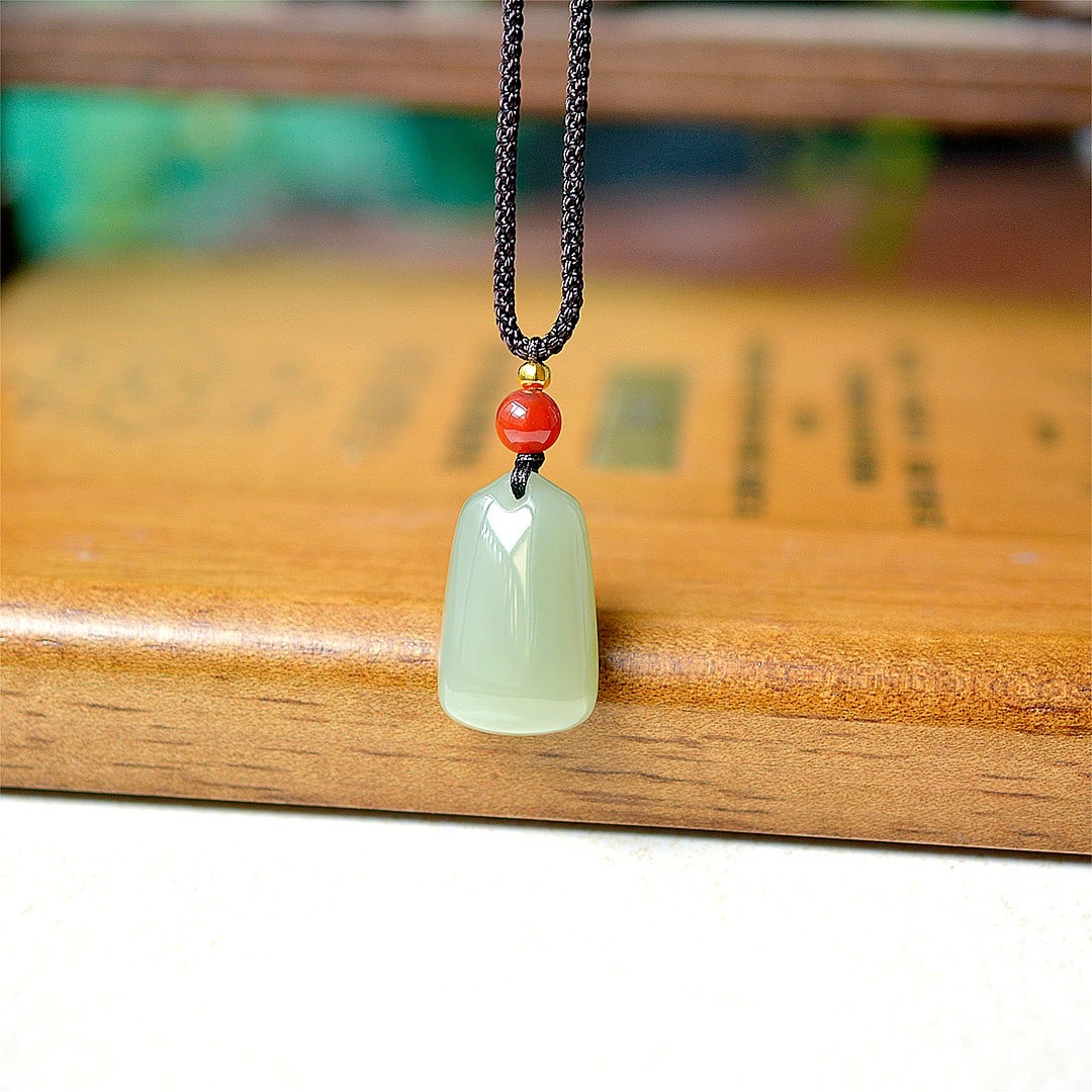 An Exquisite Greenish Jade Pendant: An Exquisite Greenish Jade Pendant,Size:0.6inx1in 青玉挂件
