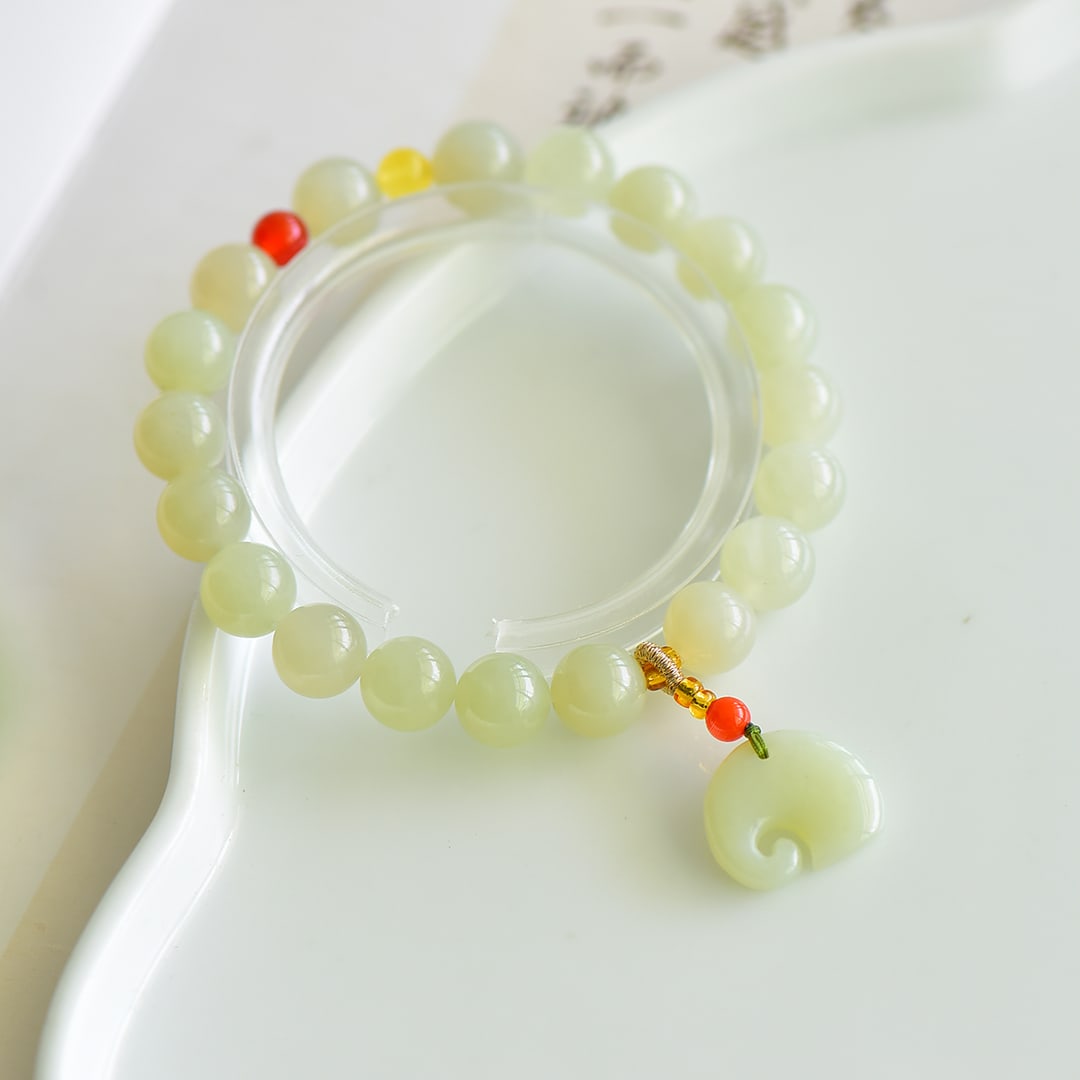 An Exquisite White Jade Bracelets - 2