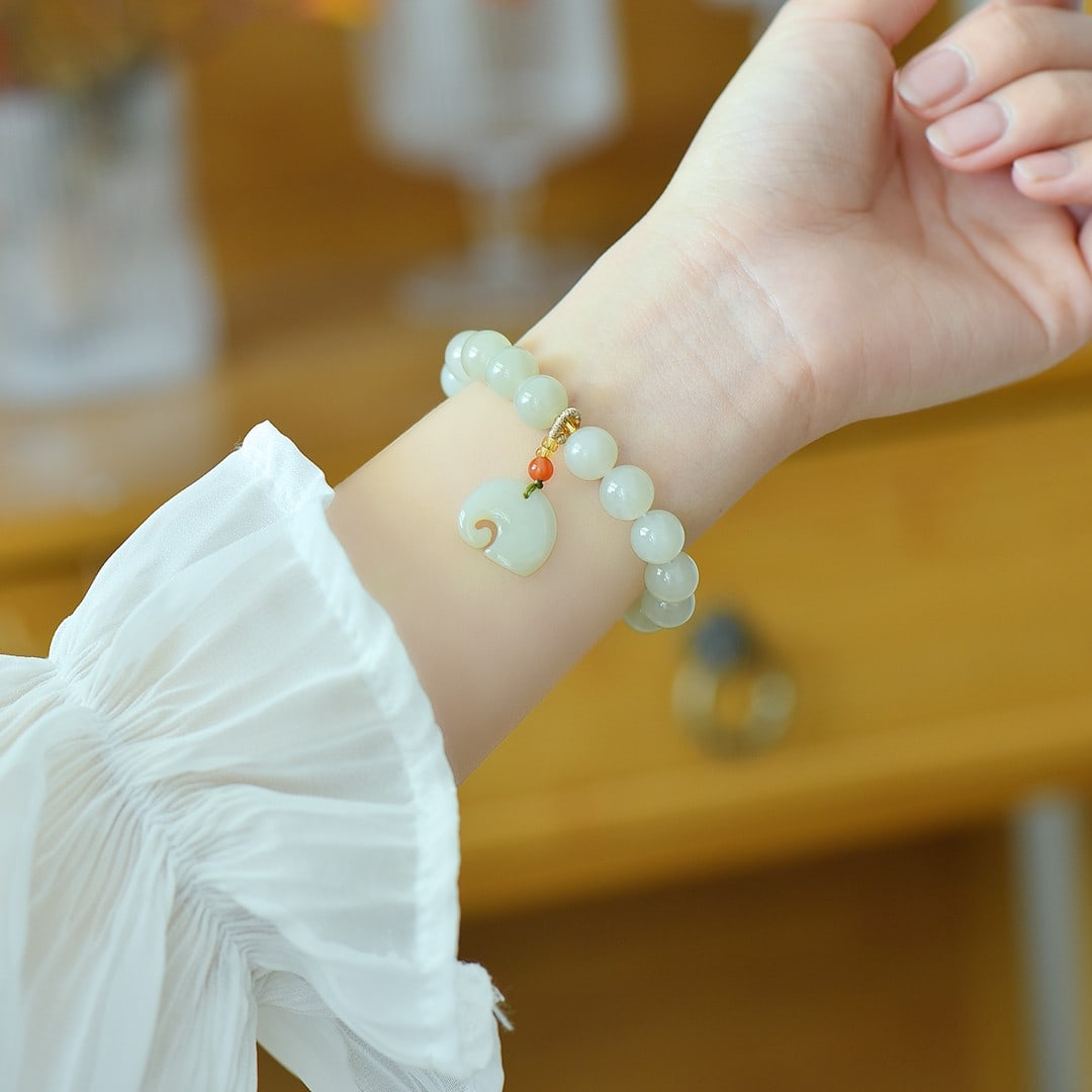 An Exquisite White Jade Bracelets - 3