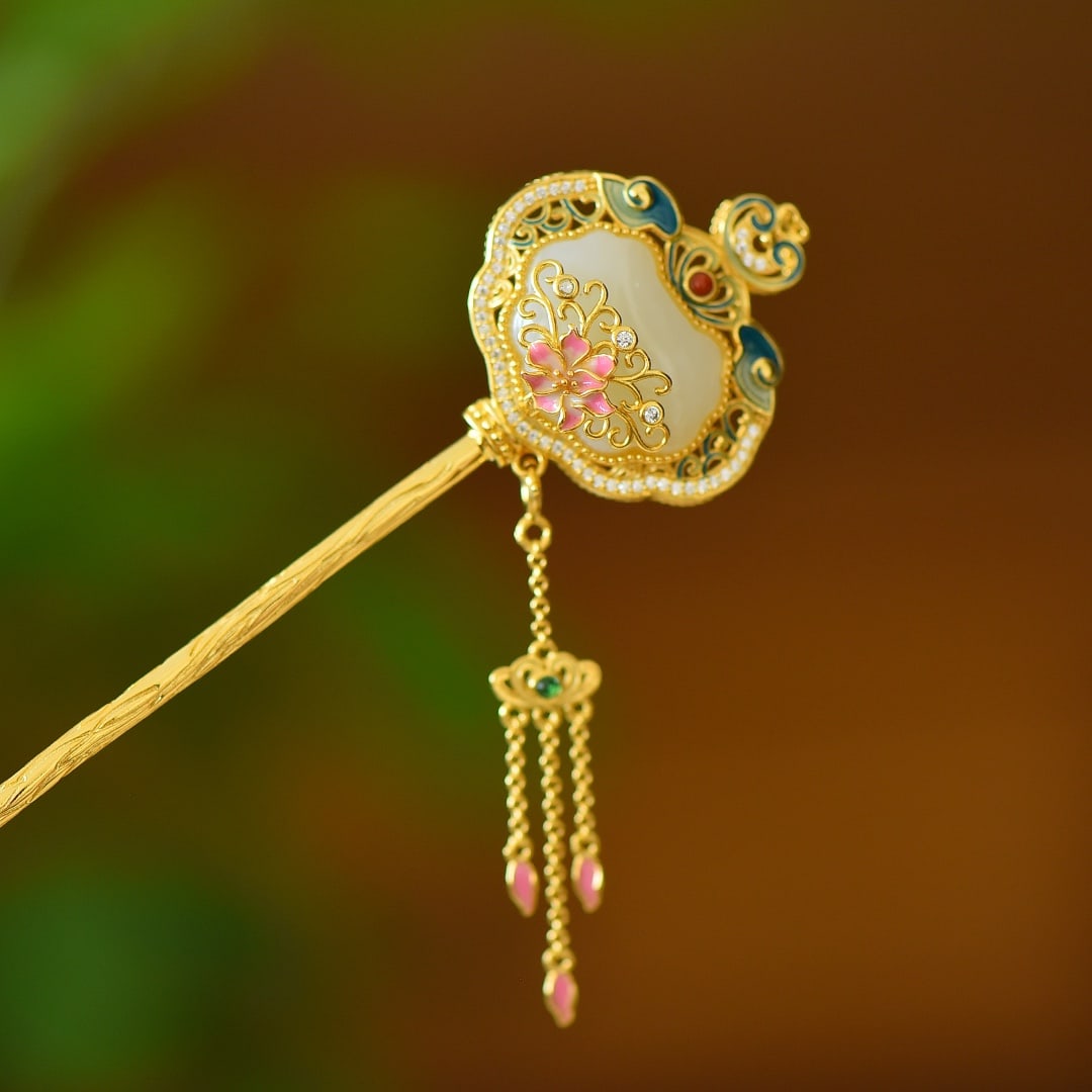 An Exquisite Sterling Silver-Gold Plated Inlaid White Jade Hairpin,Inlaid Diamond: An Exquisite Sterling Silver-Gold Plated Inlaid White Jade Hairpin,Inlaid Diamond 纯银镀金镶白玉发簪,嵌钻石