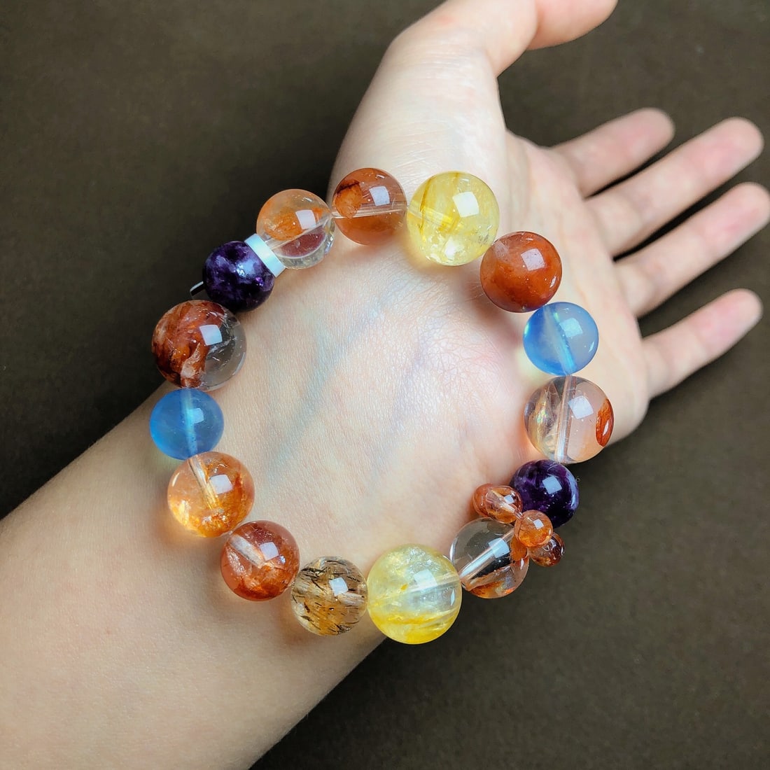 An Exquisite Multi-Gem Bracelets - 2