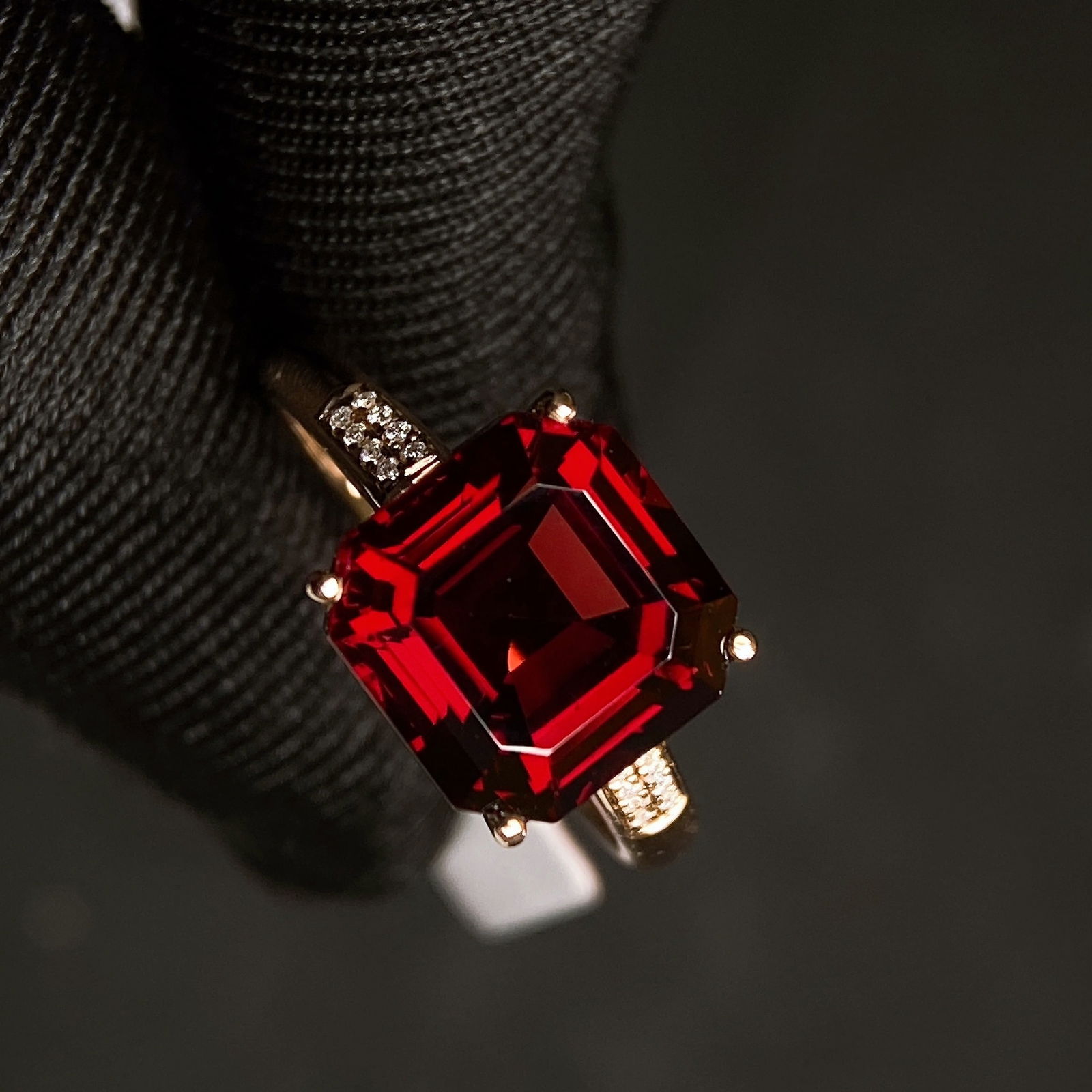 6Ctw Natural Garnet Ring - 2