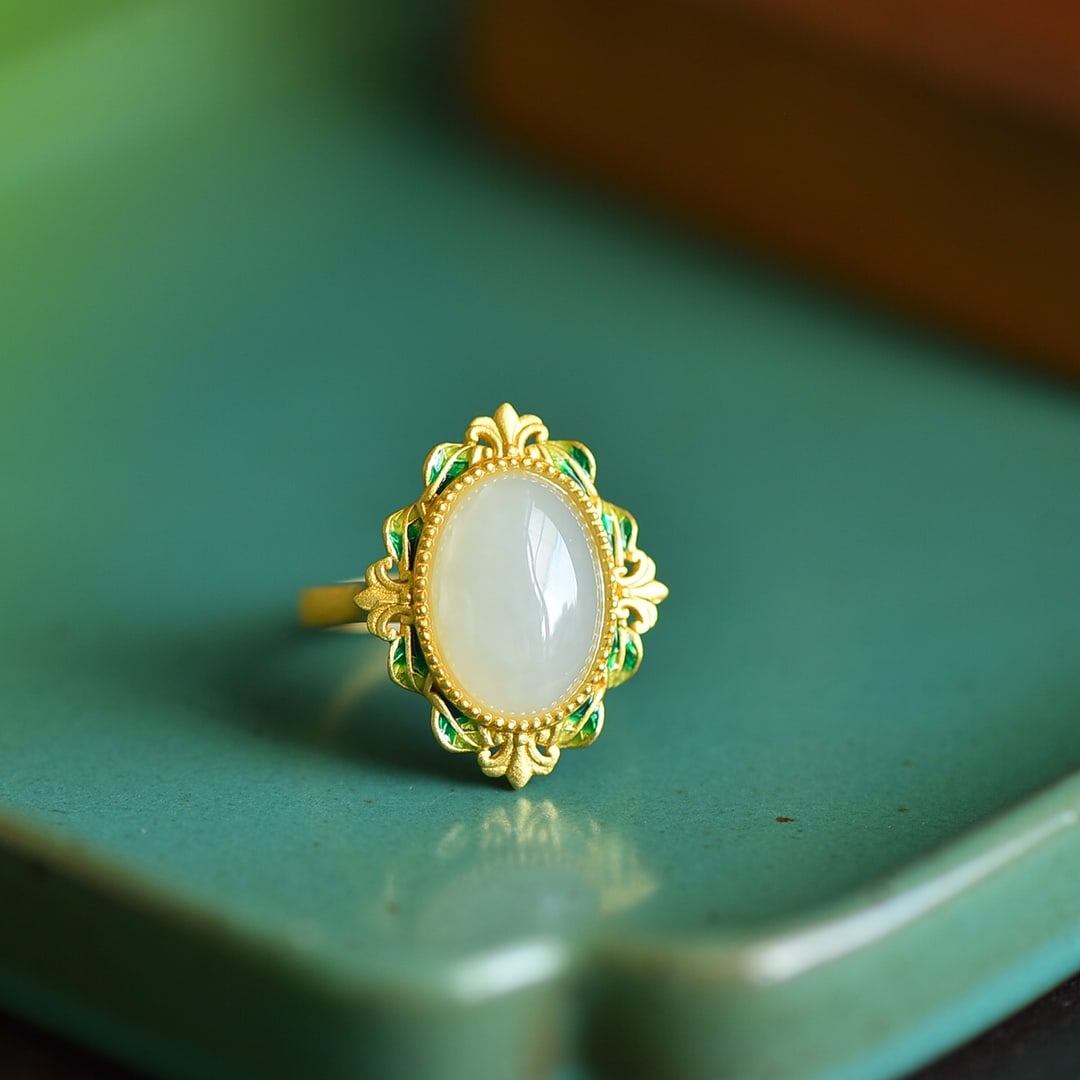 An Exquisite Sterling Silver Inlaid White Jade Ring: An Exquisite Sterling Silver Inlaid White Jade Ring 纯银镶白玉戒指