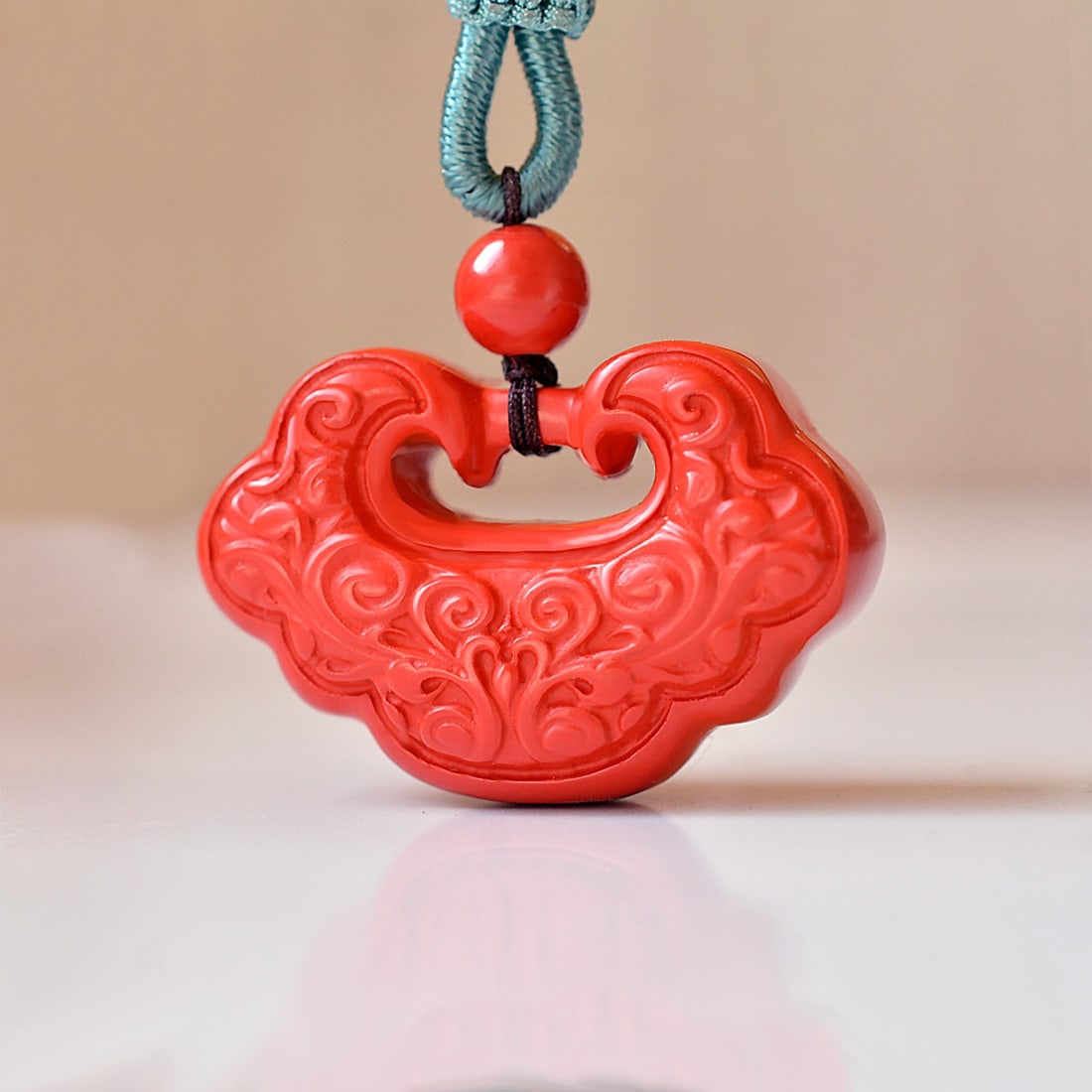 An Exquisite Cinnabar Flower Pattern Pendant - 4