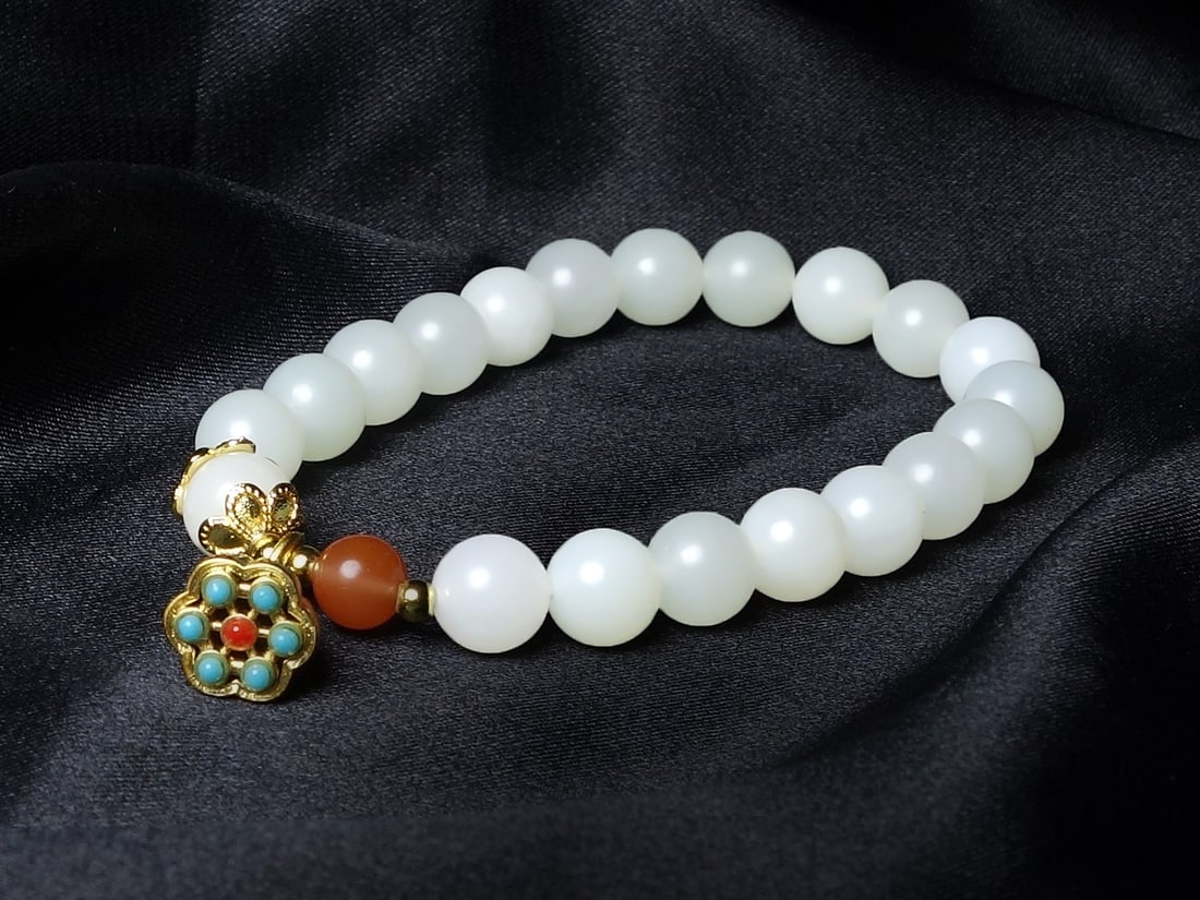 An Exquisite White Jade Bracelets - 2