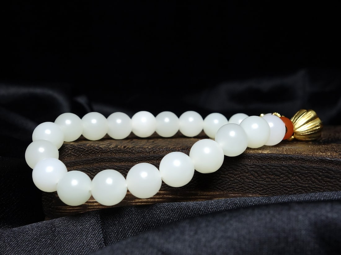 An Exquisite White Jade Bracelets - 4