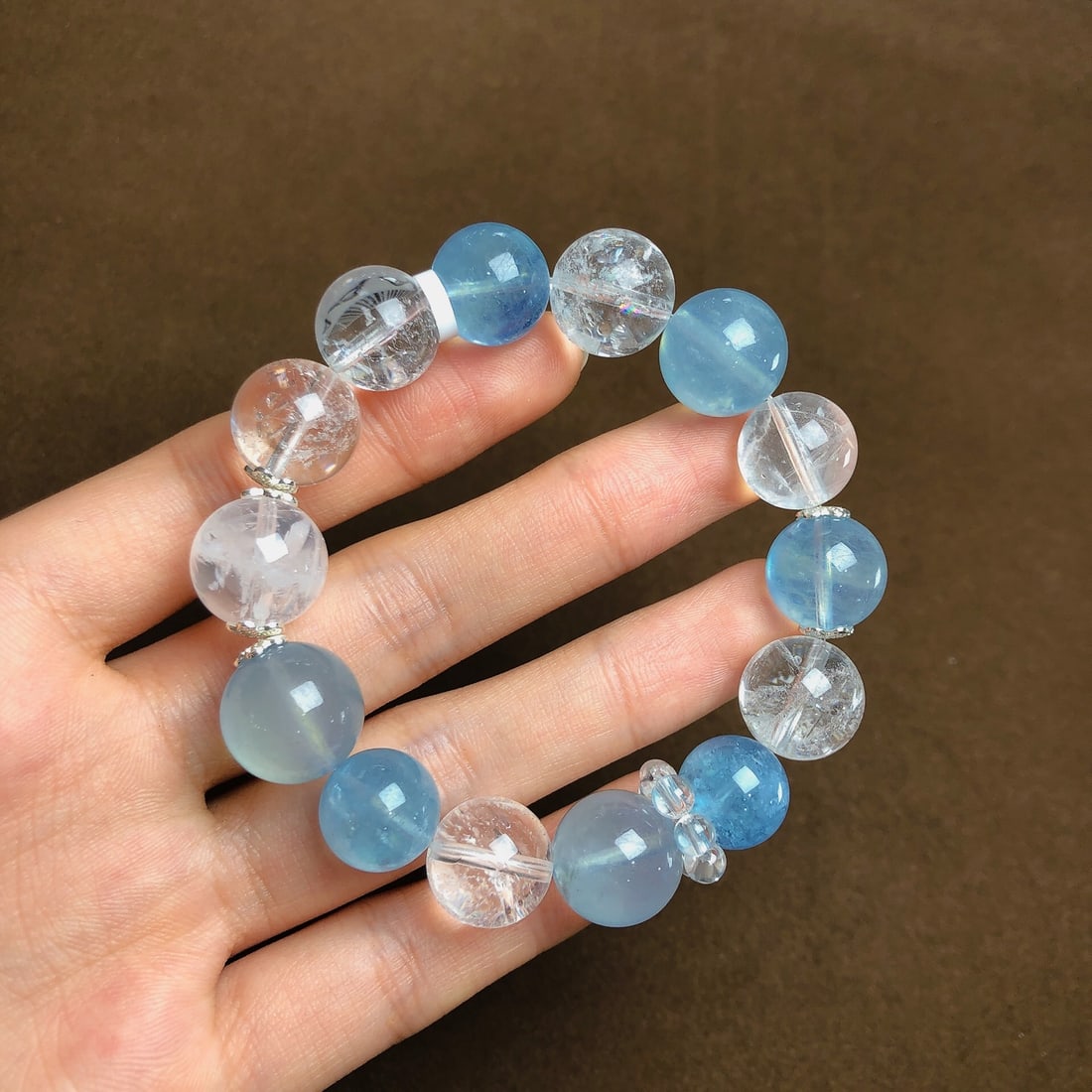 An Exquisite Crystal Aquamarine Bracelets: An Exquisite Crystal Aquamarine Bracelets,Size:0.5in,0.5in,Weight:46.7g 水晶海蓝宝手串