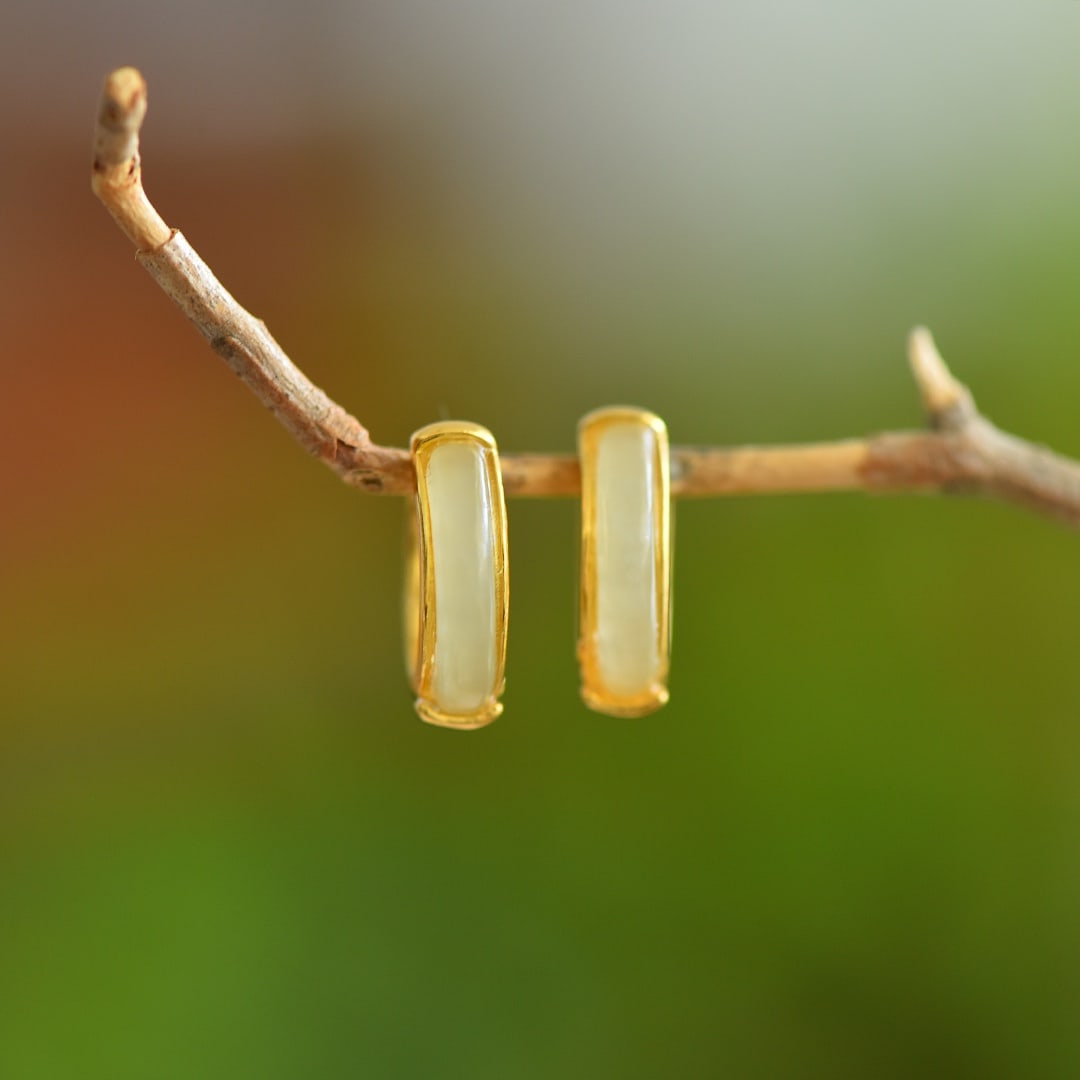 A Pair of Exquisite Sterling Silver-Gold Plated Inlaid Greenish Jade Earrings: A Pair of Exquisite Sterling Silver-Gold Plated Inlaid Greenish Jade Earrings 一对纯银镀金镶青玉耳环