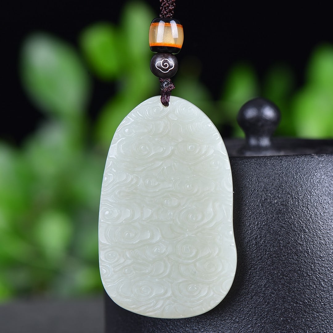 An Exquisite White Jade Dragon Pattern Pendant - 2