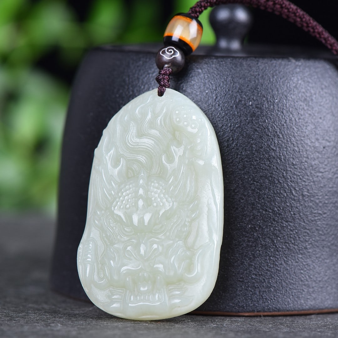 An Exquisite White Jade Dragon Pattern Pendant - 3