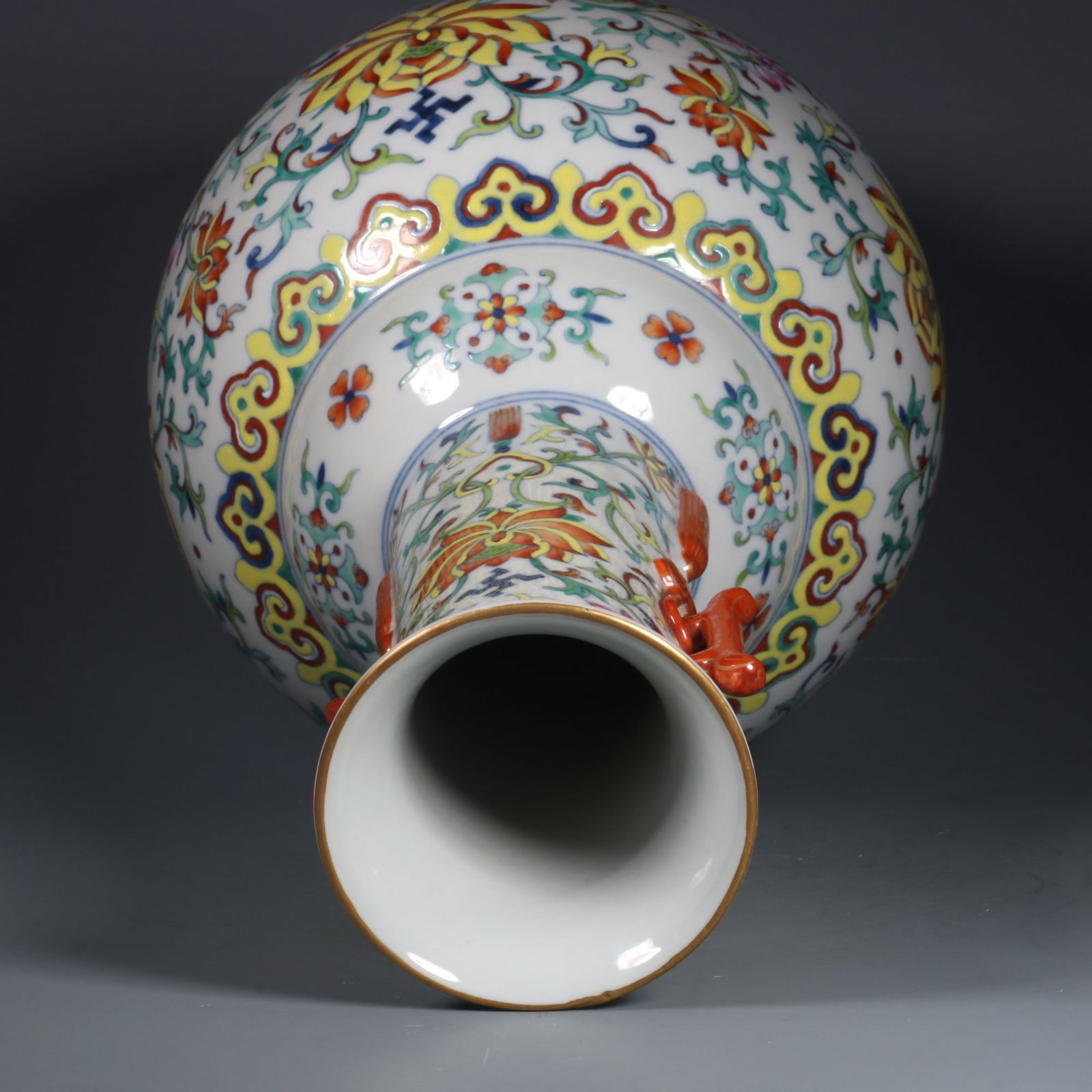 An Exquisite Doucai Lotus Pattern Double-Ears Vase - 8