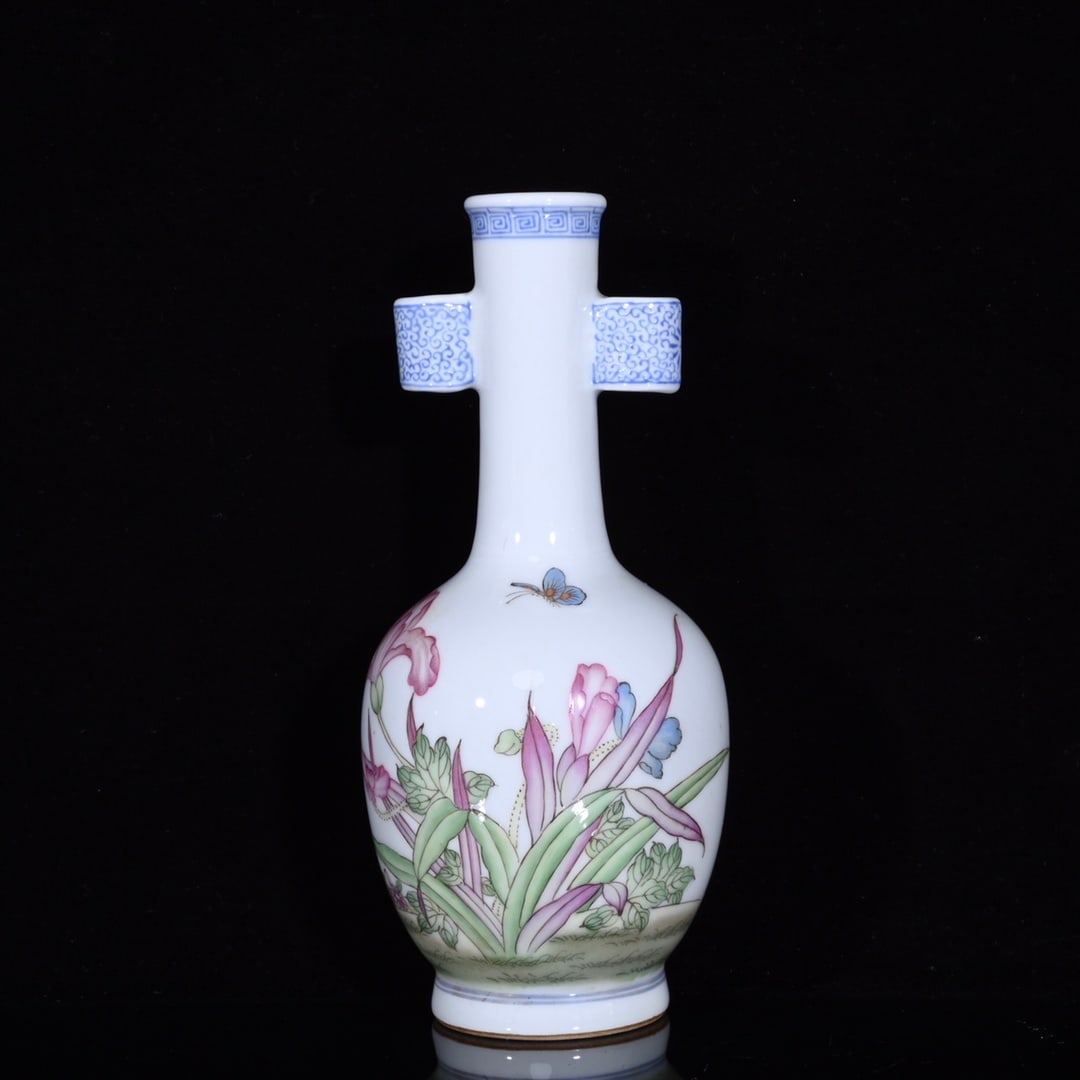 An Exquisite Enamel Flower and Butterfly Pattern Double-Ears Vase,with Poem: An Exquisite Enamel Flower and Butterfly Pattern Double-Ears Vase,with Poem,Qing Dynasty,China,Qianlong Four-Character Mark,Size:6.9inx3.1in 