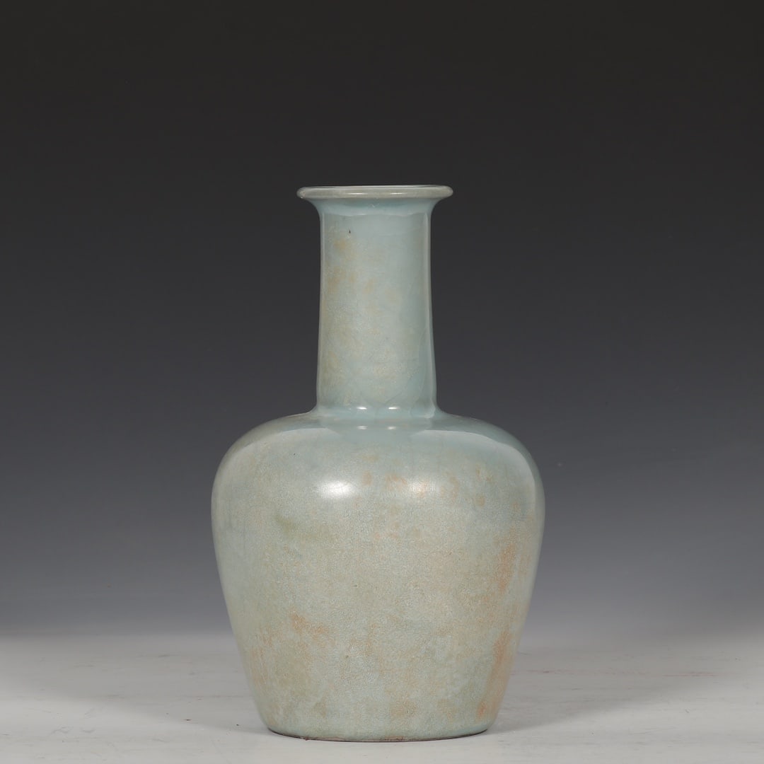 An Exquisite Guan yao Celadon Glazed Vase,with an Imperial Poem by Emperor Qianlong (1 of 9)
