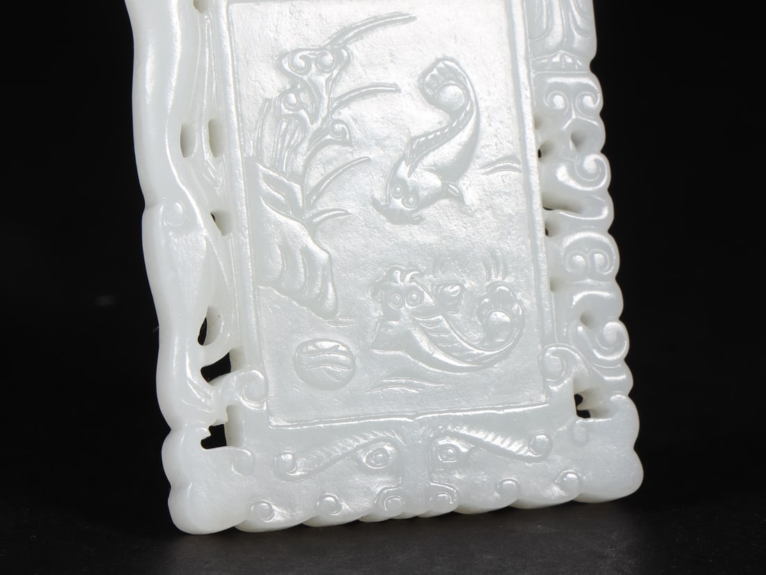 An Exquisite White Jade Fish Pattern Pendant - 3