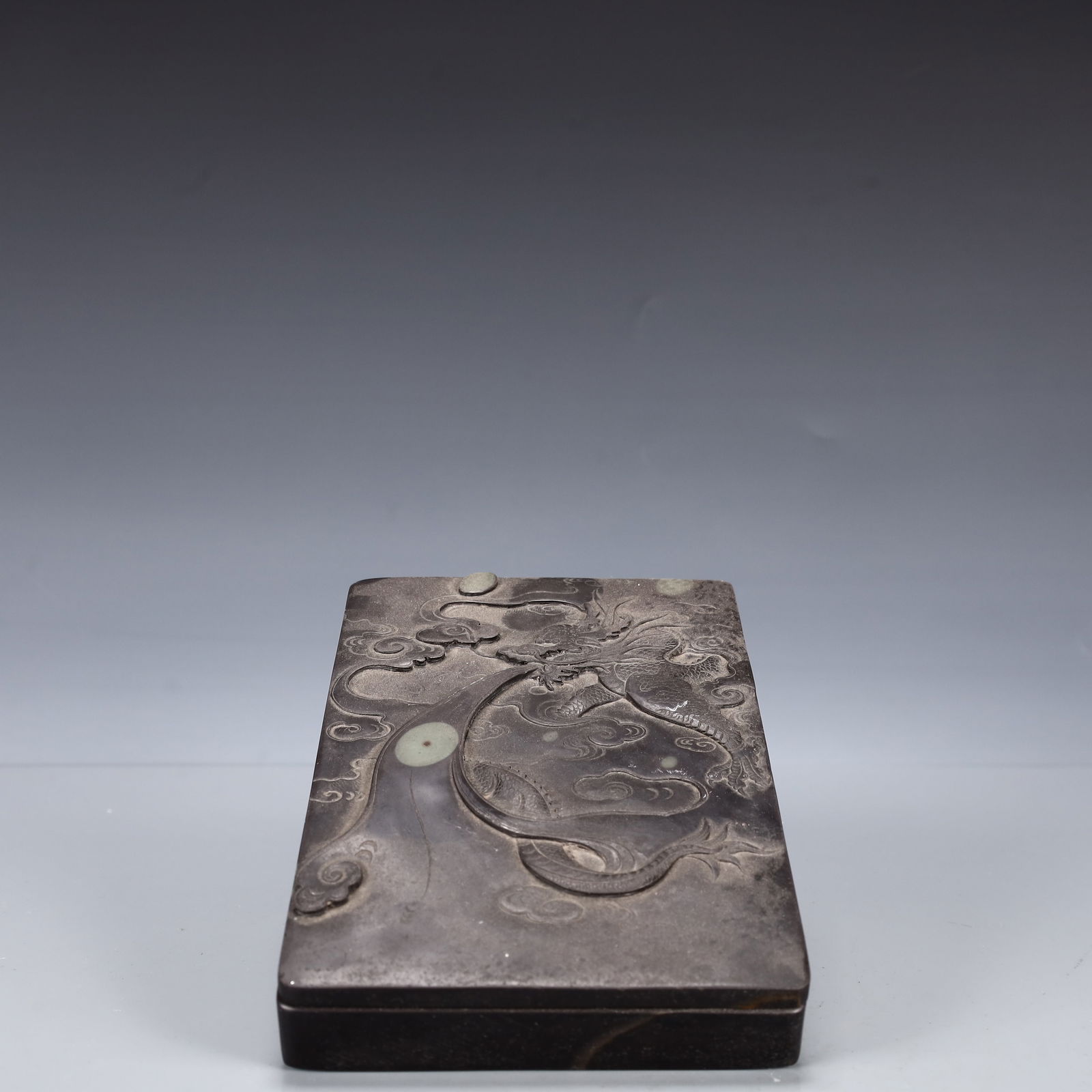A Rare Auspicious Cloud and Dragon Pattern Inkstone: A Rare Auspicious Cloud and Dragon Pattern Inkstone,Qing Dynasty, China,With Mark,Size:6.3inx4.3inx0.8in,Weight:900g 