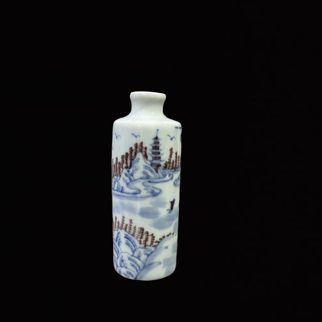 An Exquisite Blue and White Underglaze-Red Landscape and Figure Pattern Snuff Bottle: An Exquisite Blue and White Underglaze-Red Landscape and Figure Pattern Snuff Bottle,Qing Dynasty,China,Size:3.7inx1.4in