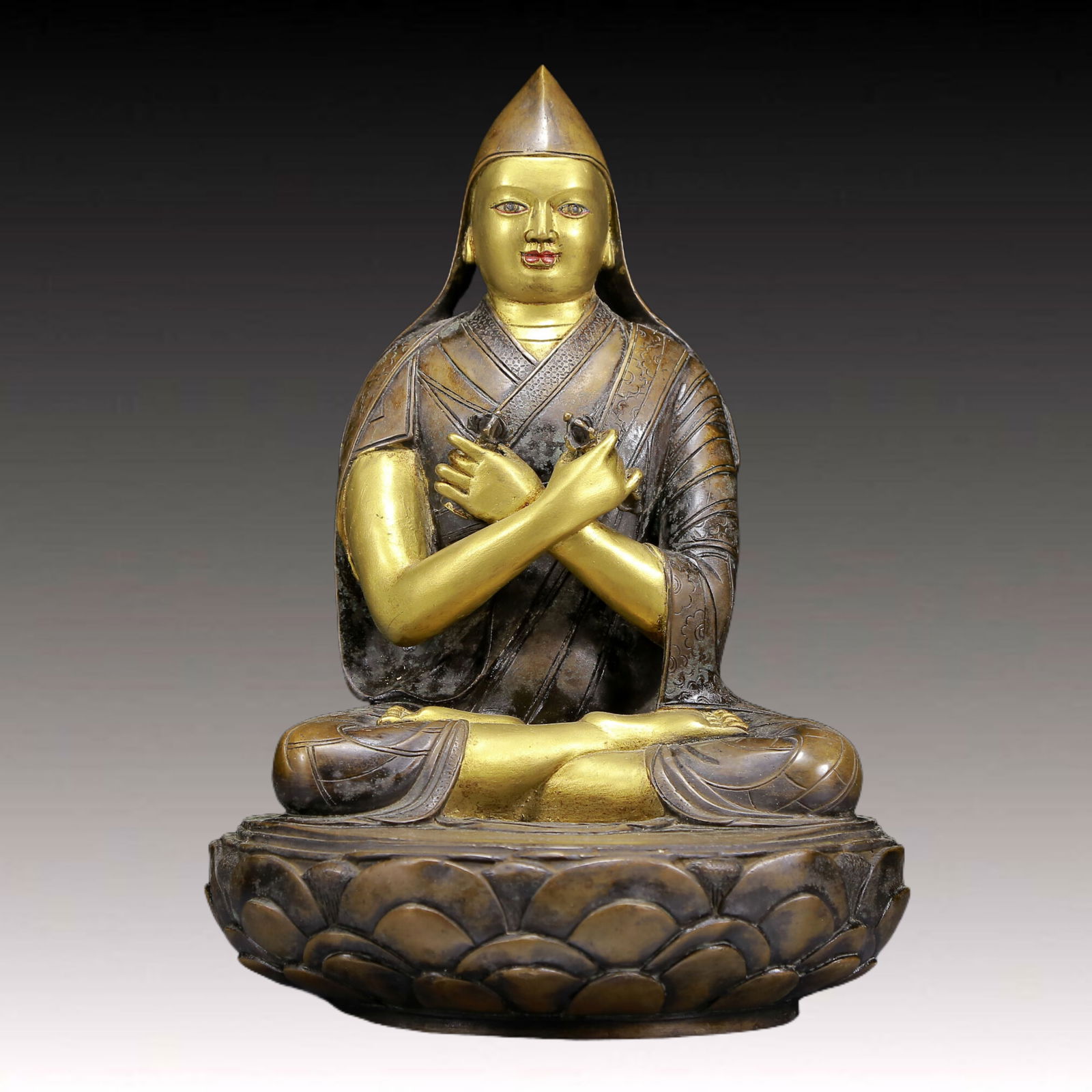 A Solemn Gilt Bronze Statue of Tsongkhapa: A Solemn Gilt Bronze Statue of Tsongkhapa,Ming Dynasty, China,Size:7.9inx11.8in,Weight:4840g 铜鎏金宗喀巴像，明代