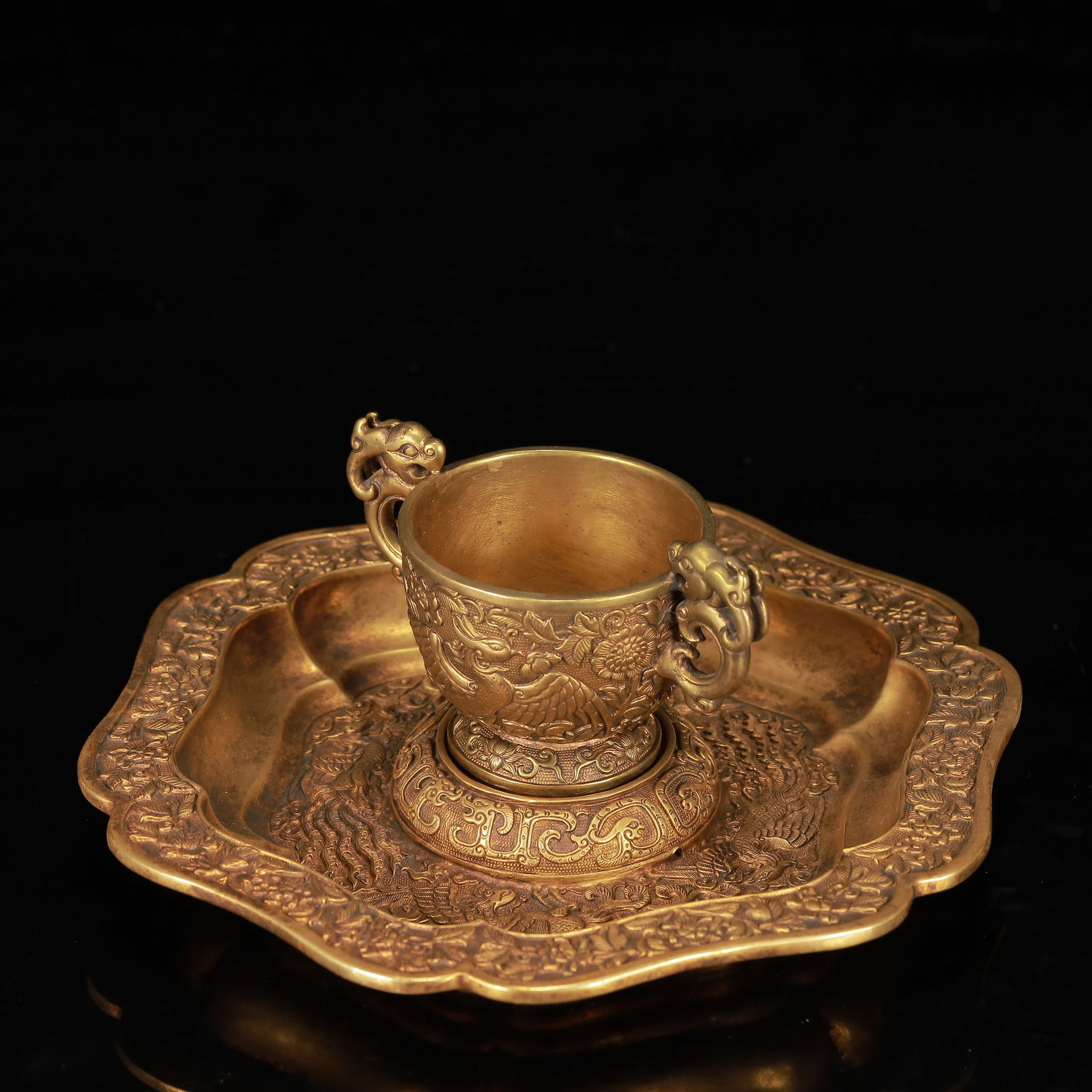 An Exquisite Gilt Bronze Auspicious Beast Pattern Cup - 2