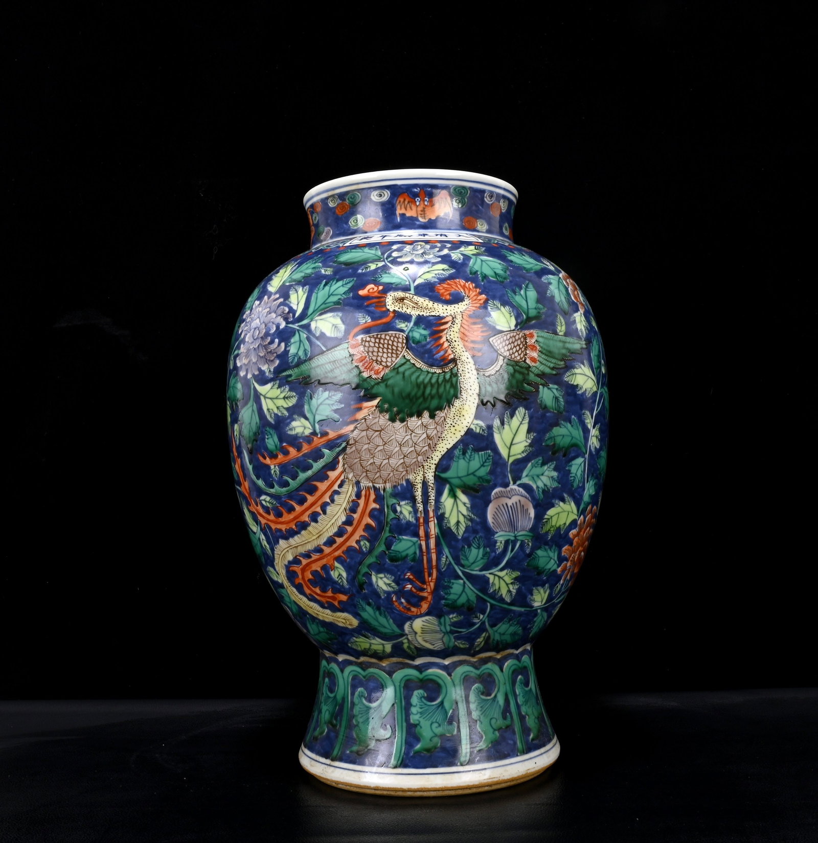 A Rare Wucai Flower and Phoenix Pattern Vase (1 of 8)
