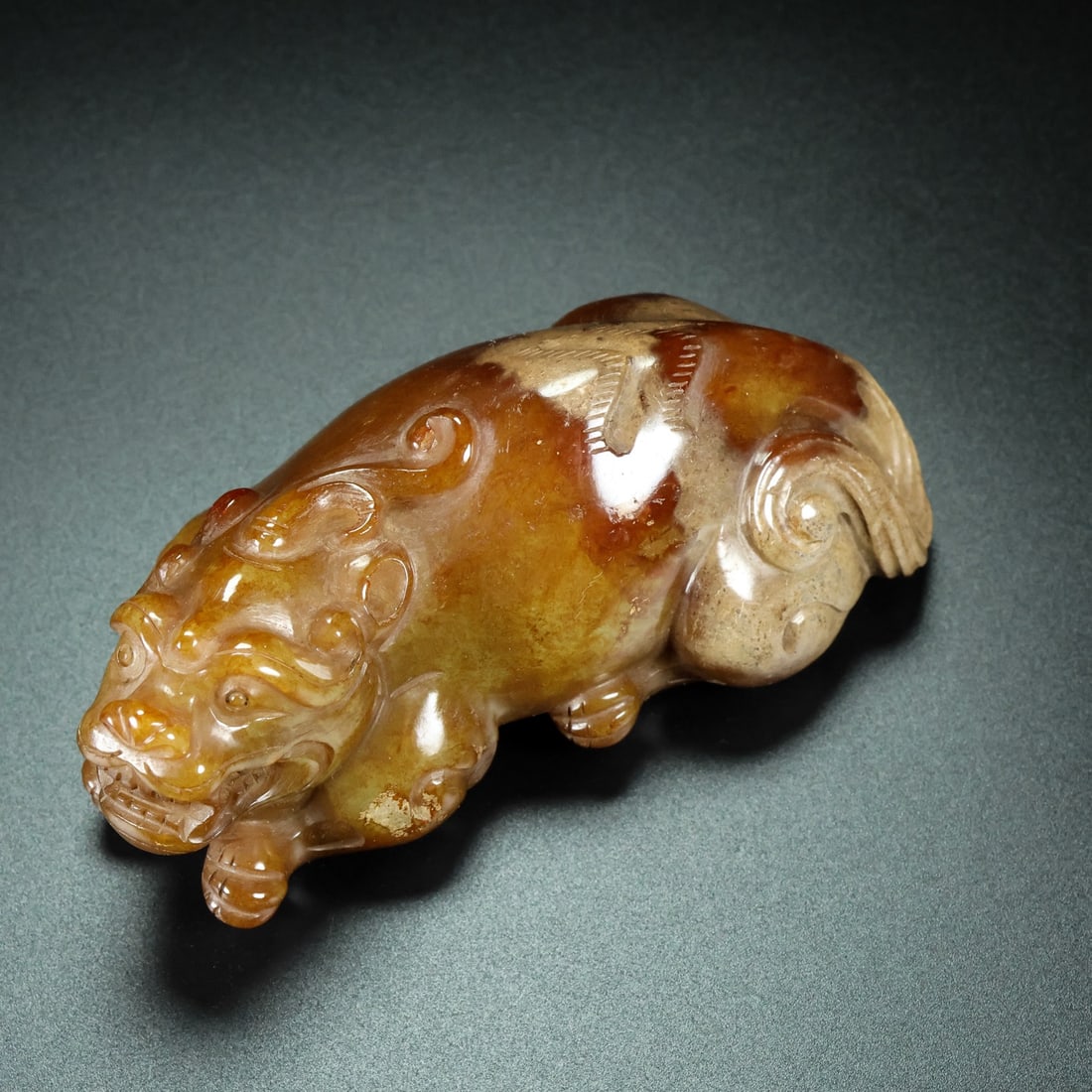An Exquisite Archaic Jade Beast Ornament: 高古玉兽摆件,中国远古时期 An Exquisite Archaic Jade Beast Ornament,Ancient Time,China