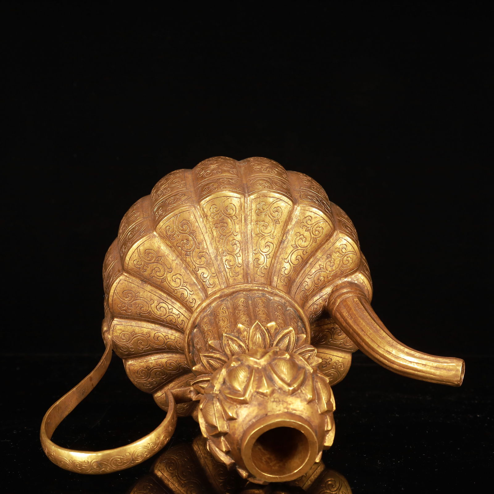 A Huge Gilt Bronze Flower Pattern Ewer - 16