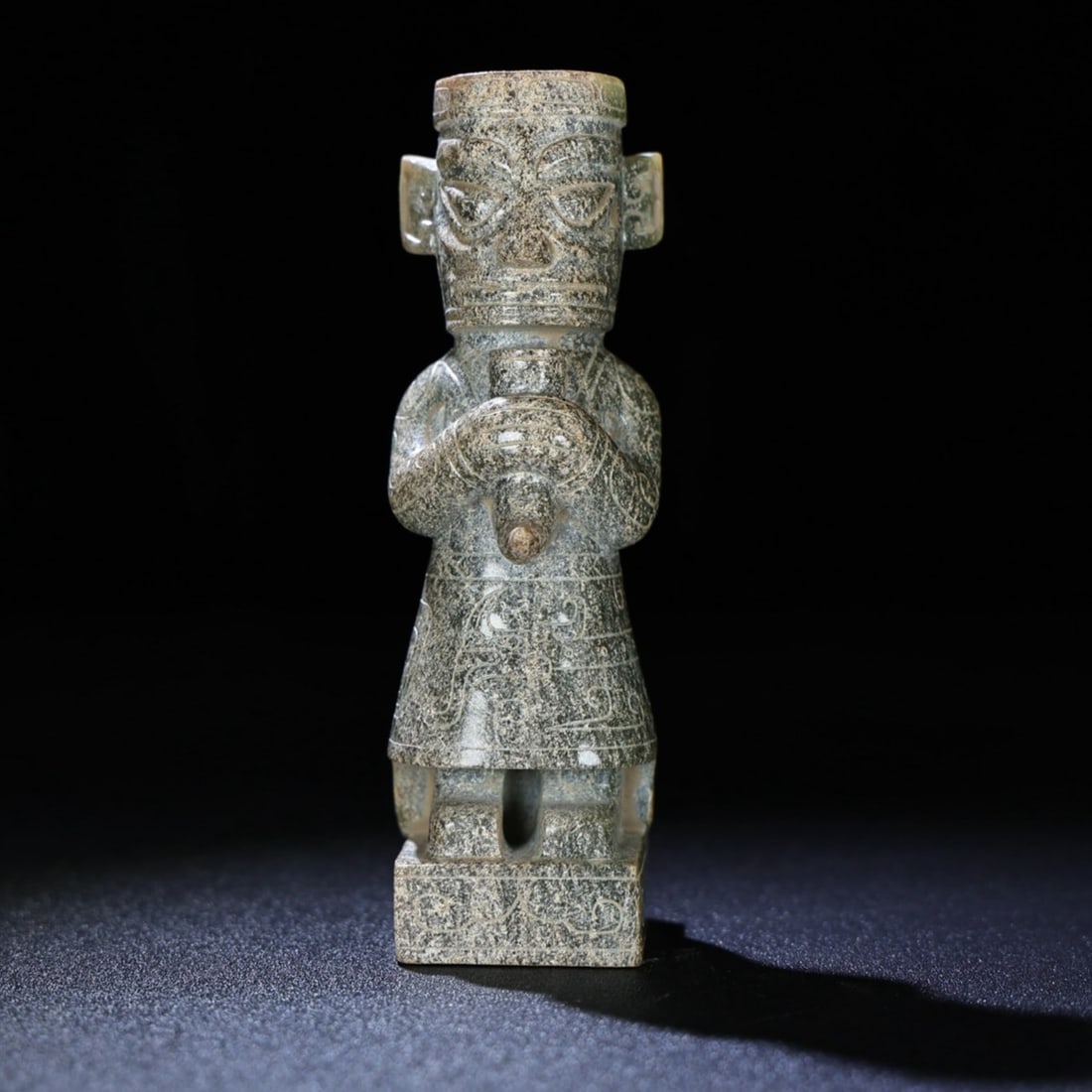 An Exquisite Archaic Jade Figure Ornament: An Exquisite Archaic Jade Figure Ornament,Ancient Time,China,Size:5inx1.5inx1.7in,Weight:340g 高古玉人物摆件,中国远古时期