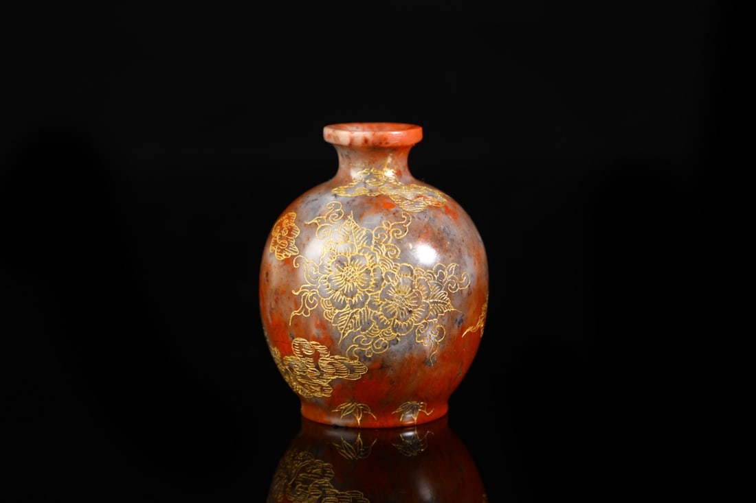 An Exquisite Shoushan Stone Flower Pattern Vase - 3