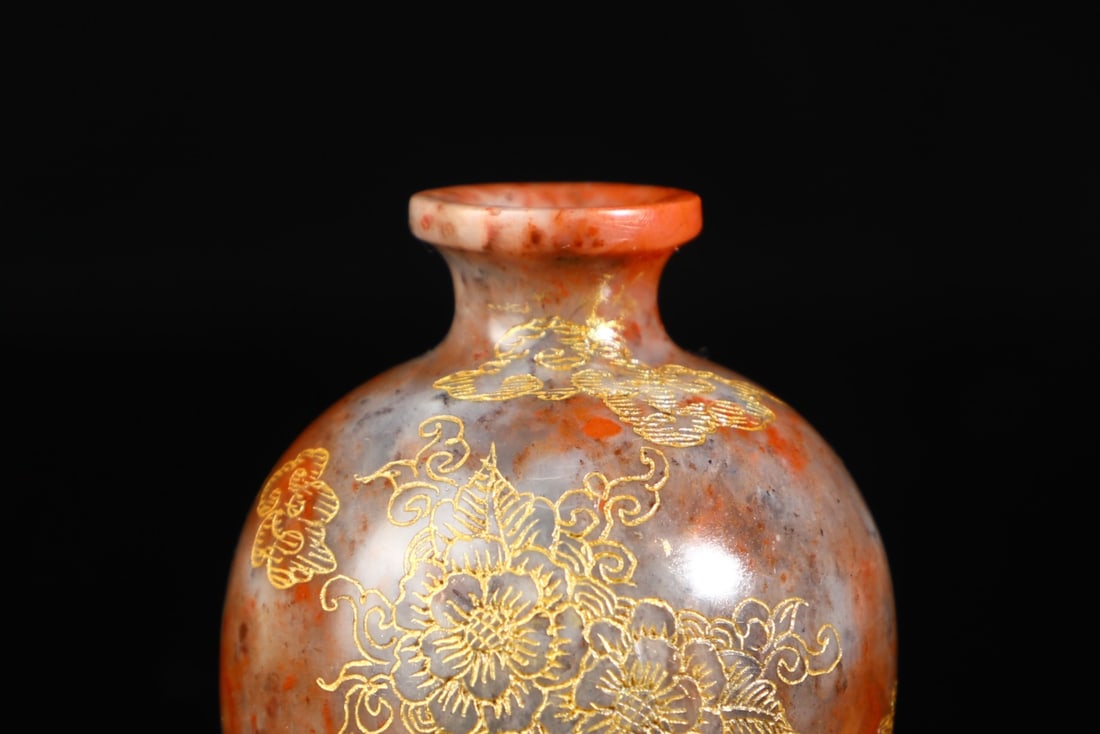 An Exquisite Shoushan Stone Flower Pattern Vase - 4