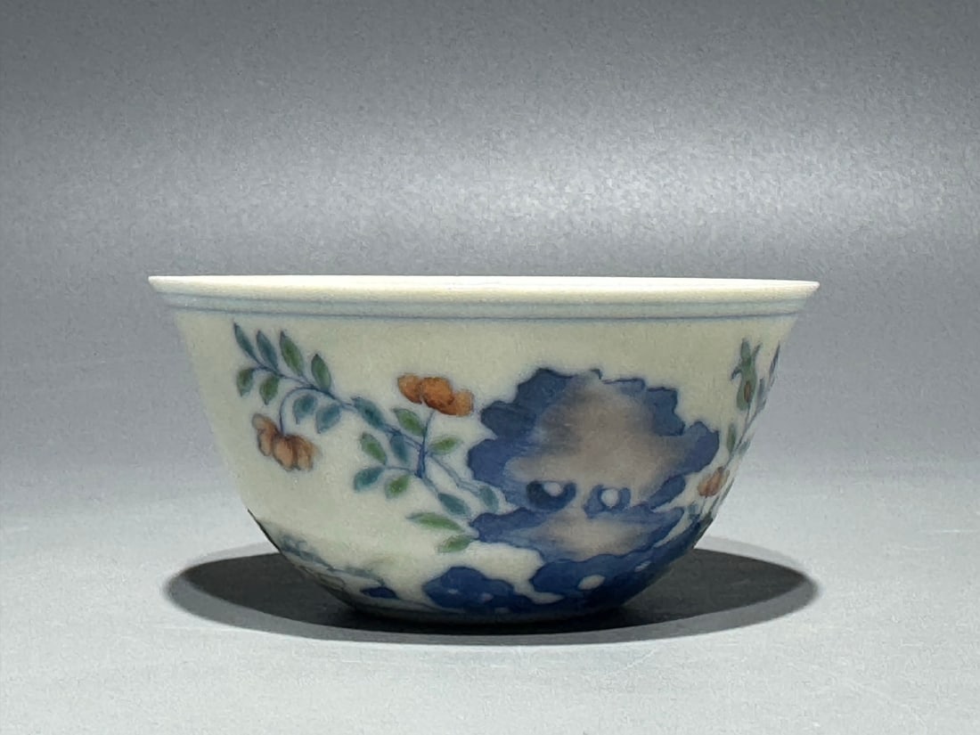An Exquisite Doucai Flower and Rooster Pattern Cup - 3