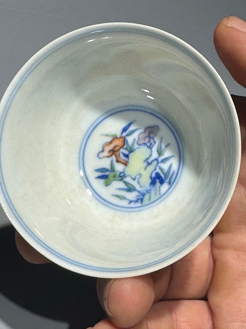 An Exquisite Doucai Flower and Rooster Pattern Cup - 6