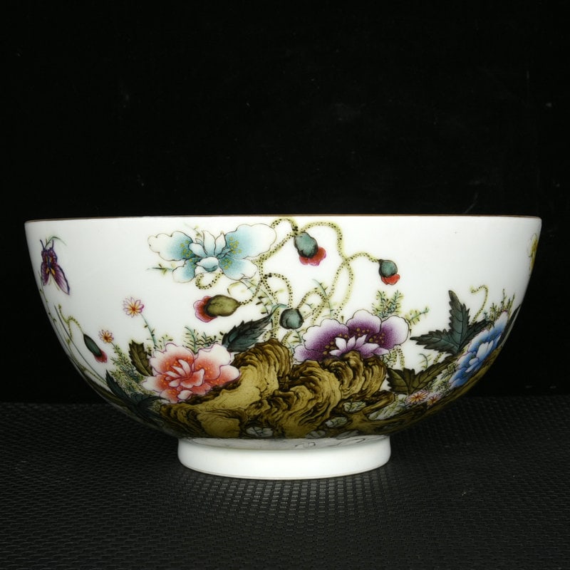 An Exquisite Enamel Painted Gold Flower and Butterfly Pattern Bowl: An Exquisite Enamel Painted Gold Flower and Butterfly Pattern Bowl,Qing Dynasty,China,Qianlong Four-character Mark,Size:4.9inx10.3in 