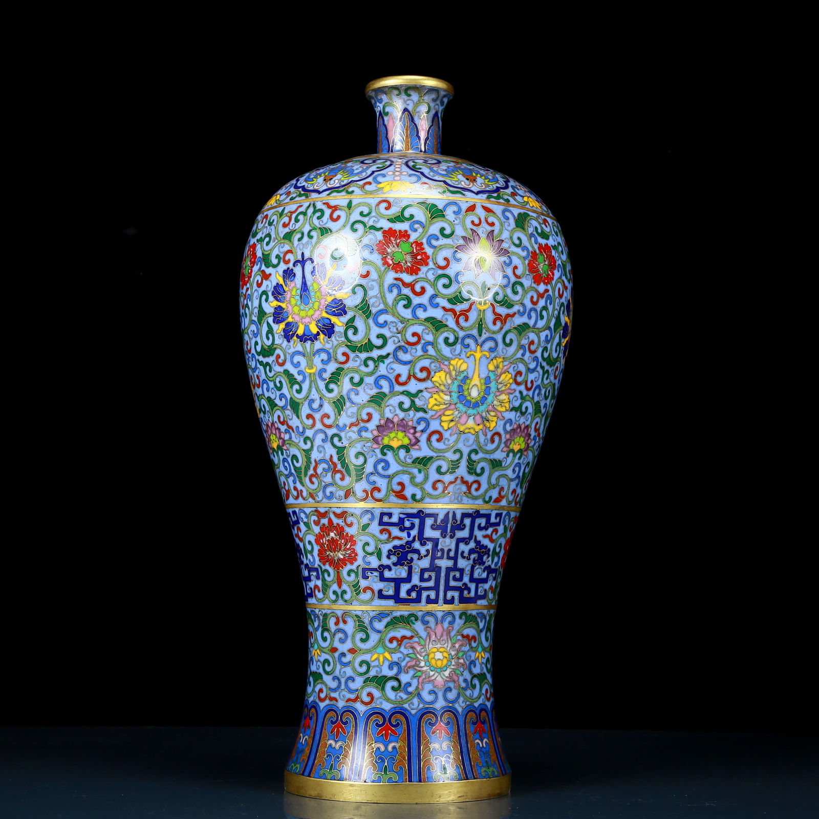 A Rare Cloisonne Lotus Pattern Vase - 4
