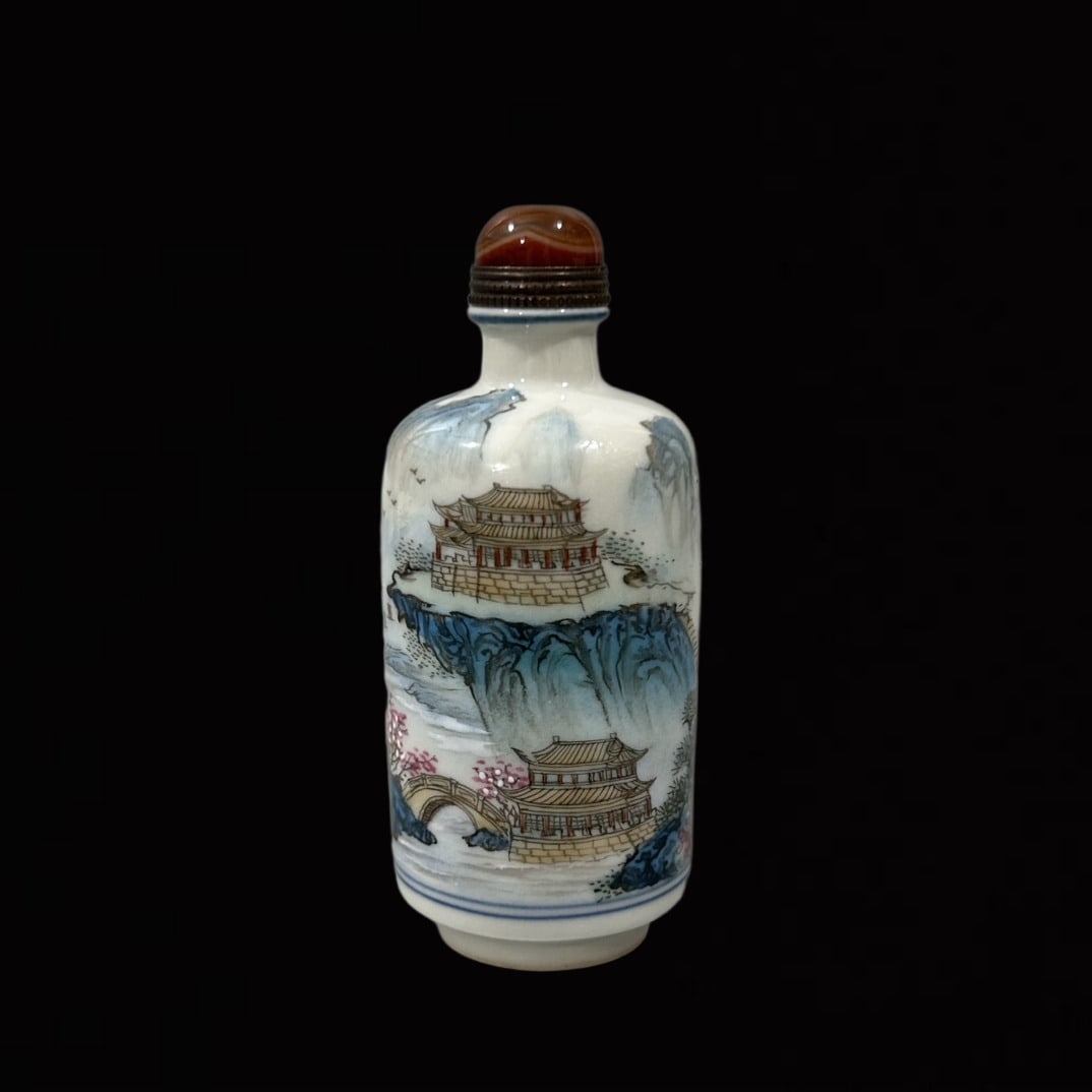 An Exquisite Famille-Rose Landscape Pattern Snuff Bottle: An Exquisite Famille-Rose Landscape Pattern Snuff Bottle,Qing Dynasty,China,Qianlong Four-character Mark,Size:1.5inx3.8in