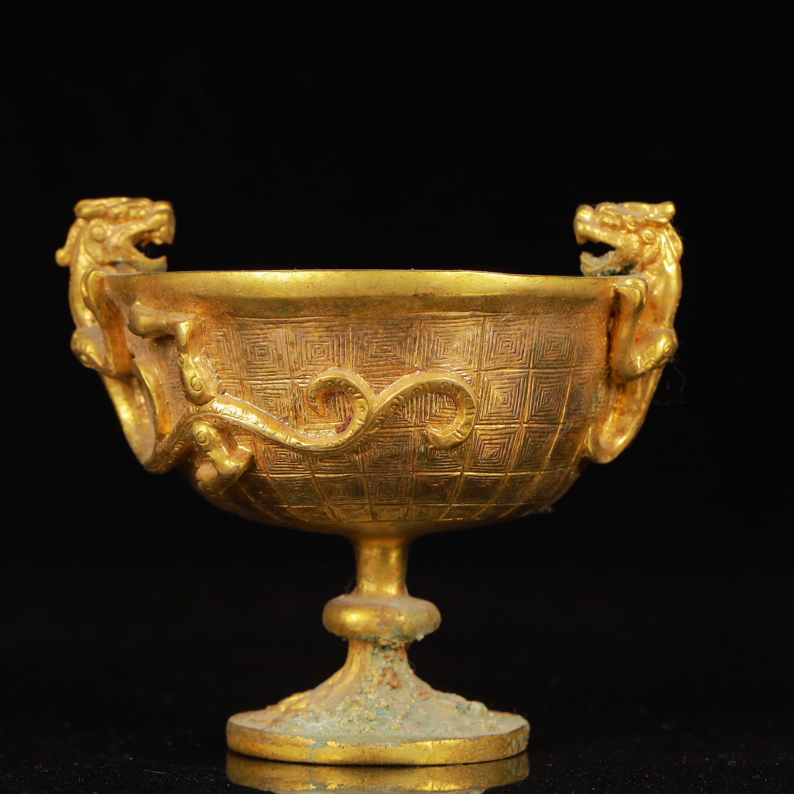 An Exquisite Gilt Bronze Dragon Pattern Cup - 5