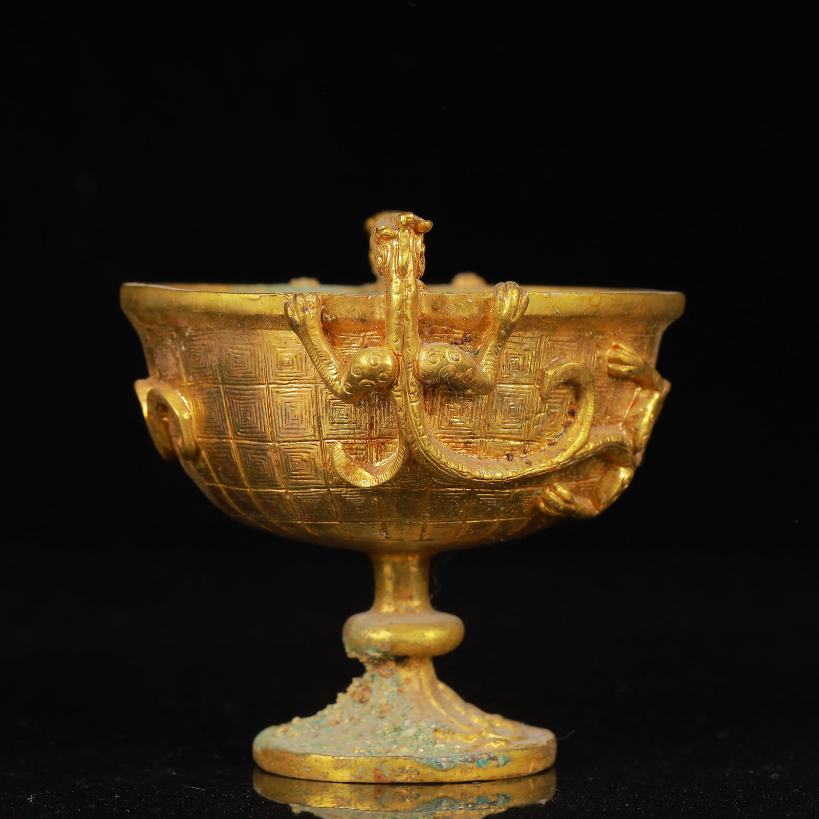 An Exquisite Gilt Bronze Dragon Pattern Cup - 6