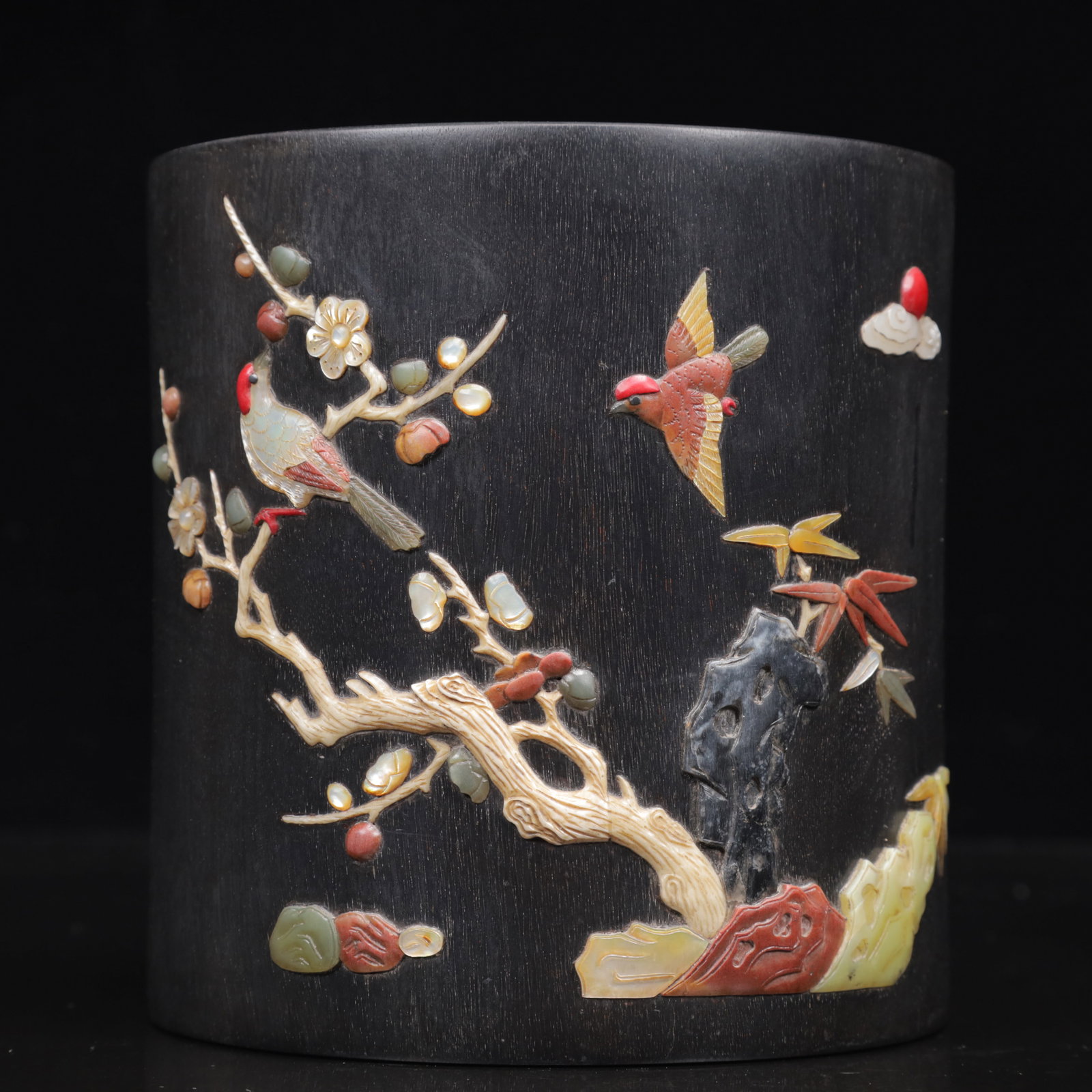 An Exquisite Zitanwood Flower and Bird Pattern Brush Pot,Inlaid Gems: An Exquisite Zitanwood Flower and Bird Pattern Brush Pot,Inlaid Gems,Qing Dynasty, China,Size:6.3inx6.5in,Weight:1500g 紫檀木花鸟纹笔筒，嵌&