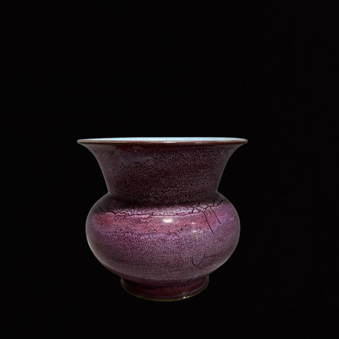 An Exquisite Jun yao Purple Glazed Flowerpot: An Exquisite Jun yao Purple Glazed Flowerpot,Song Dynasty,China,Size:7.3inx7.9in 钧窑紫釉花盆,中国宋代