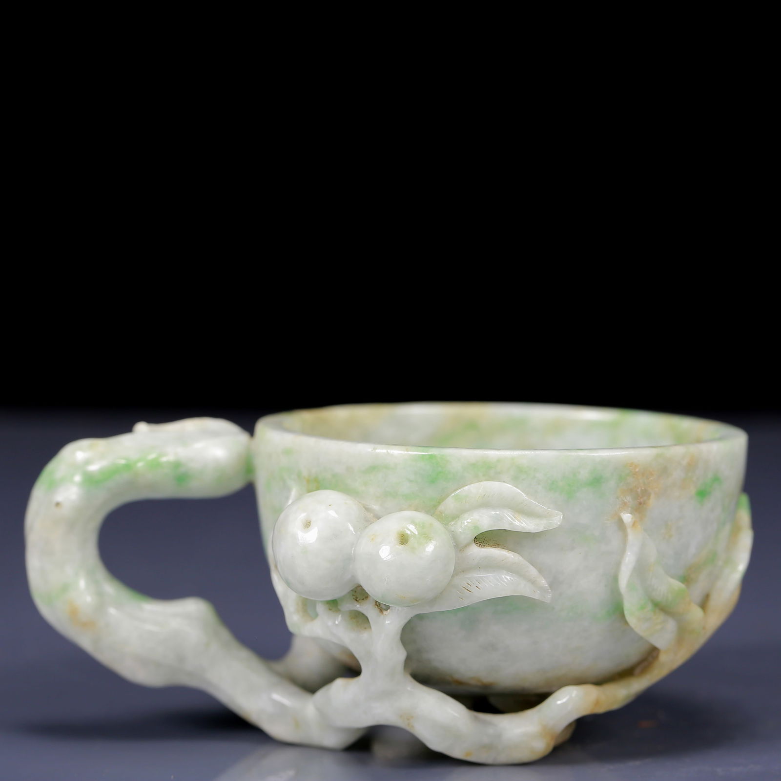 An Exquisite Jadeite Flower Pattern Cup - 4