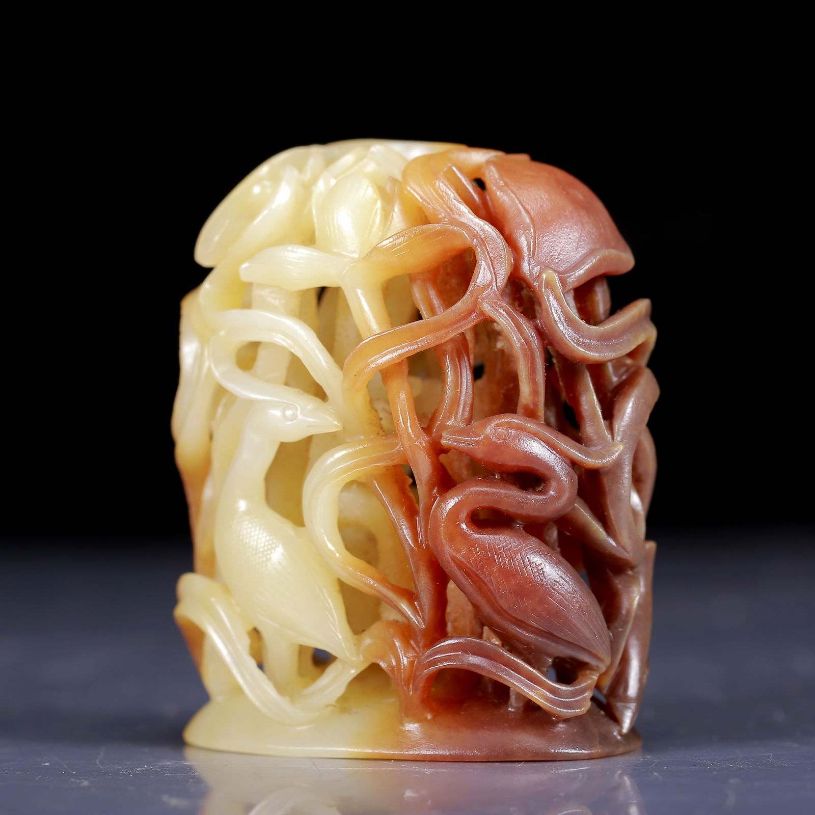 An Exquisite White Jade Crane Pattern Ornament - 2