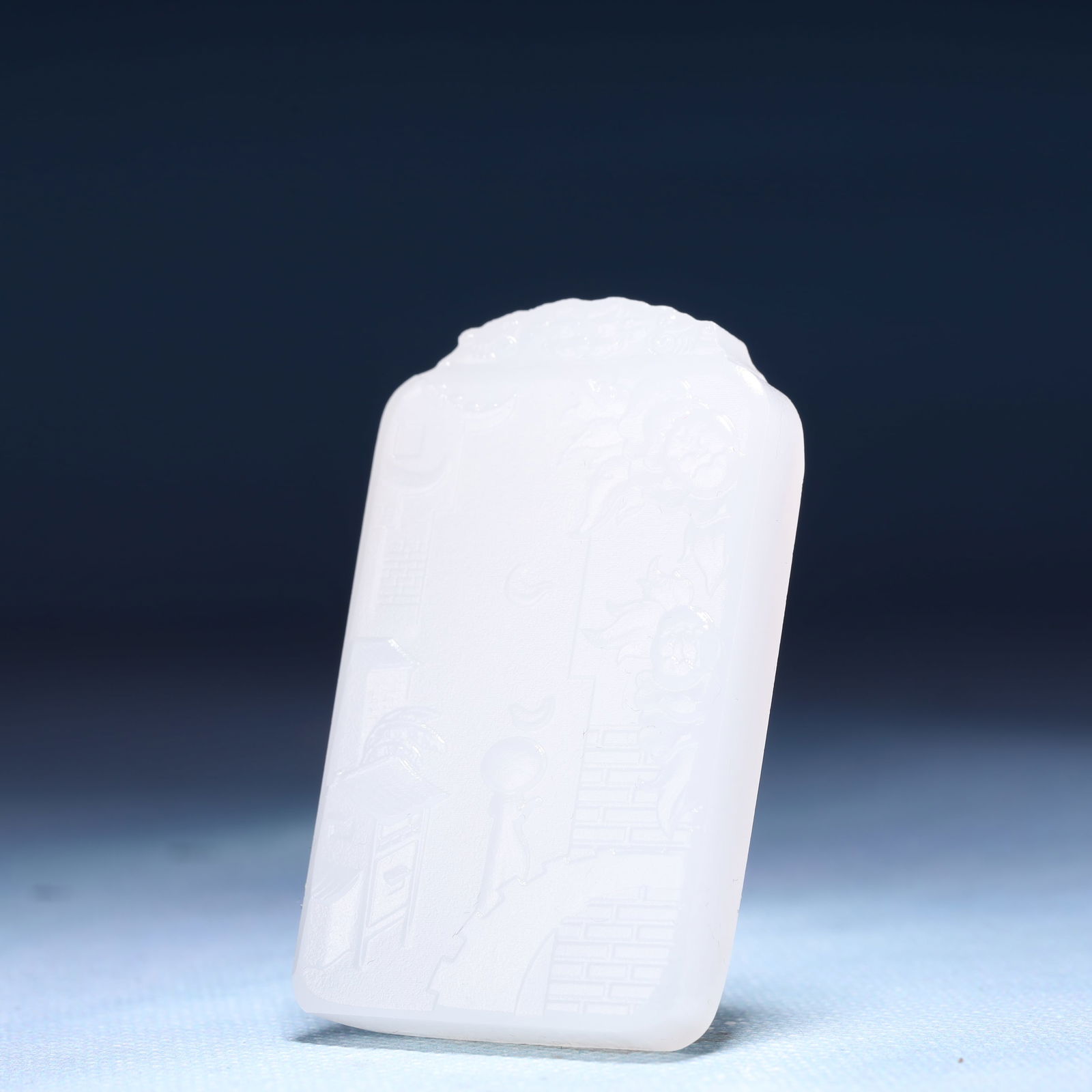 An Exquisite White Jade Landscape Pattern Pendant - 2