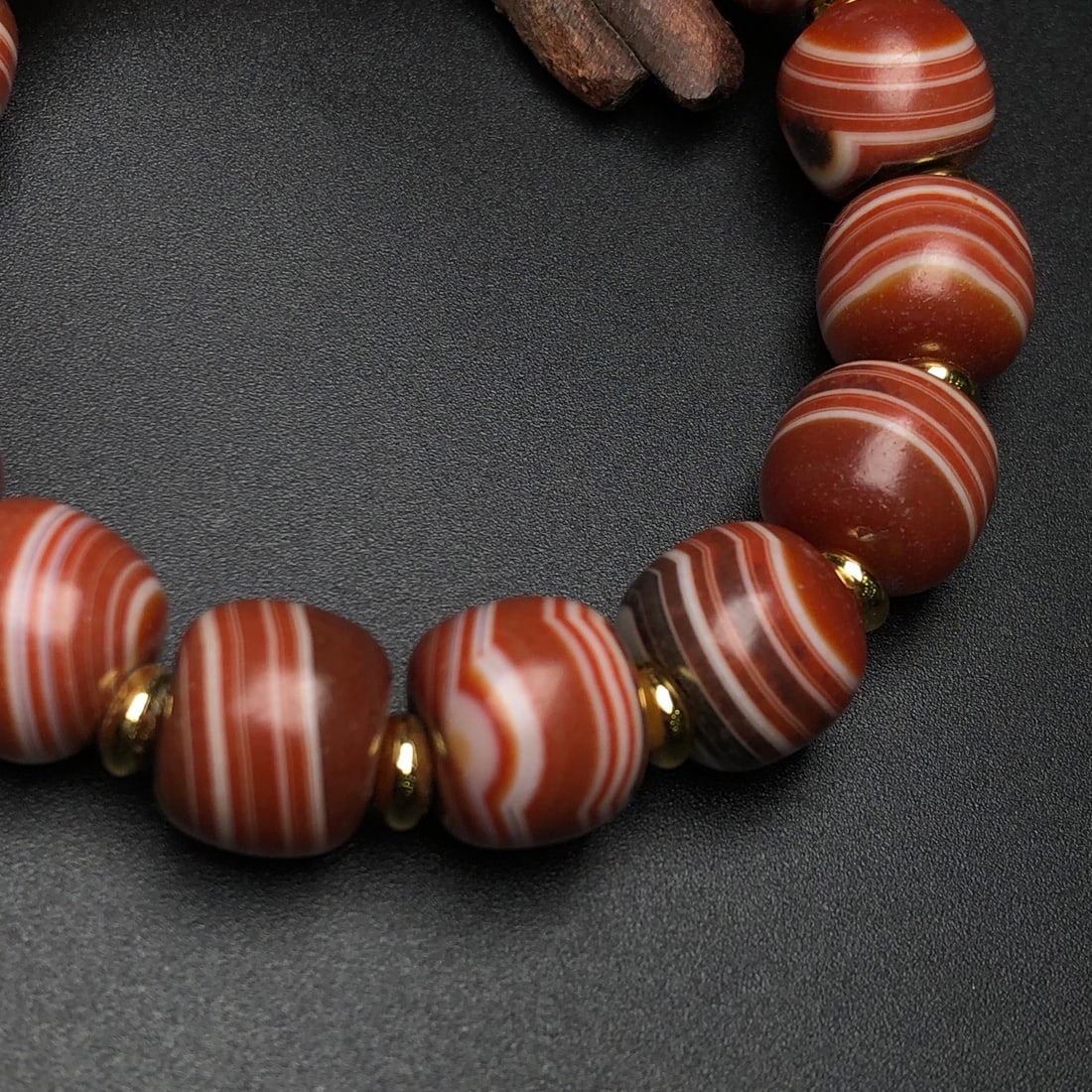 A Precious Agate Bracelets - 8