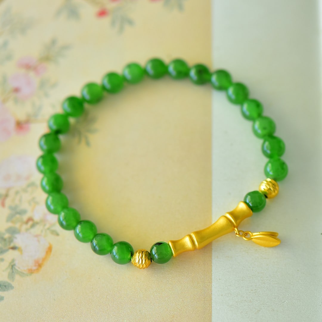 An Exquisite Sterling Silver-Gold Plated Inlaid Jasper Bracelet: An Exquisite Sterling Silver-Gold Plated Inlaid Jasper Bracelet 纯银镀金镶碧玉手链