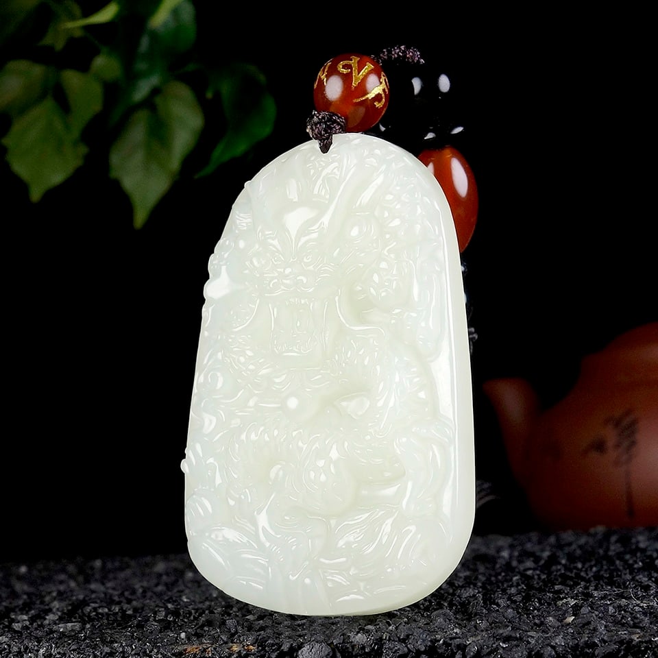 An Exquisite White Jade Dragon Pattern Pendant - 2
